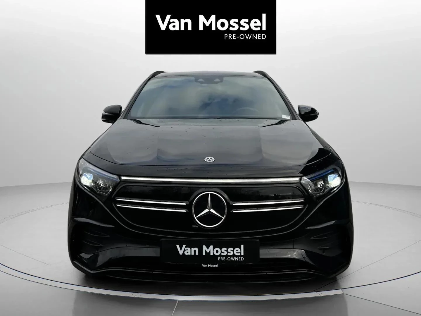 Mercedes-Benz-EQA-image-1