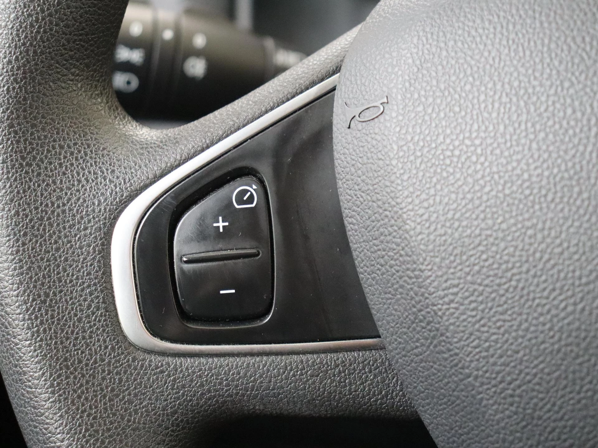 Renault-Clio-image-12