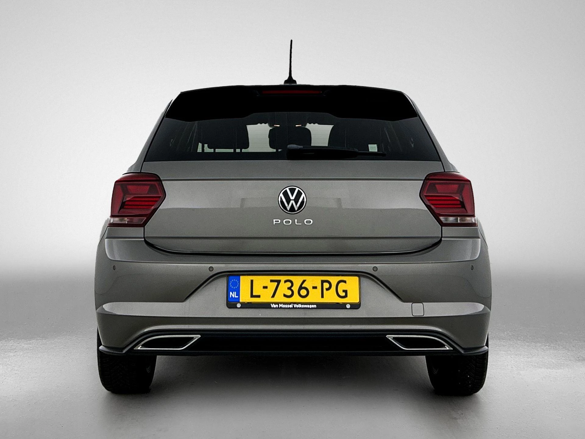 Volkswagen-Polo-image-2