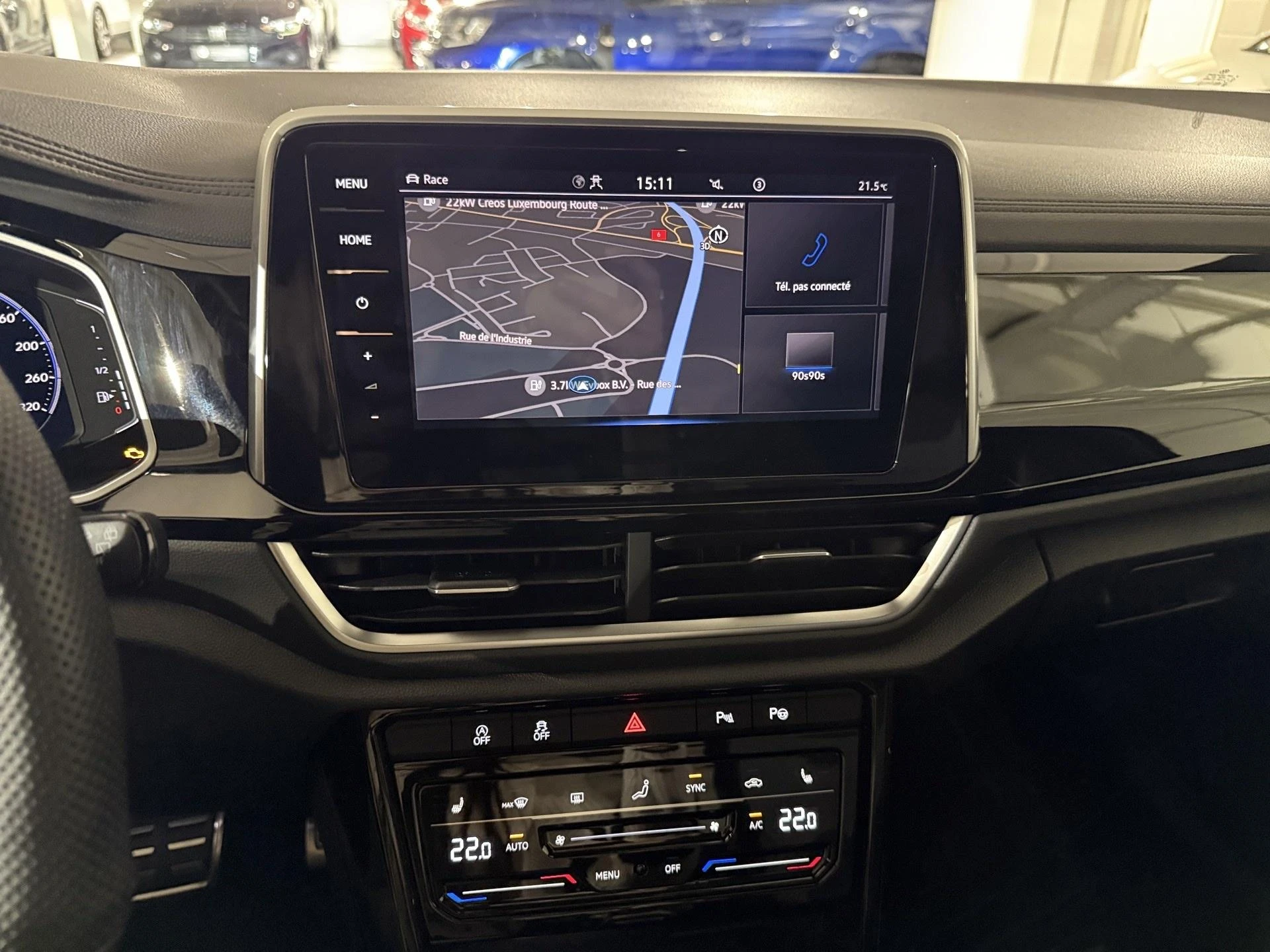Volkswagen-T-Roc-image-2
