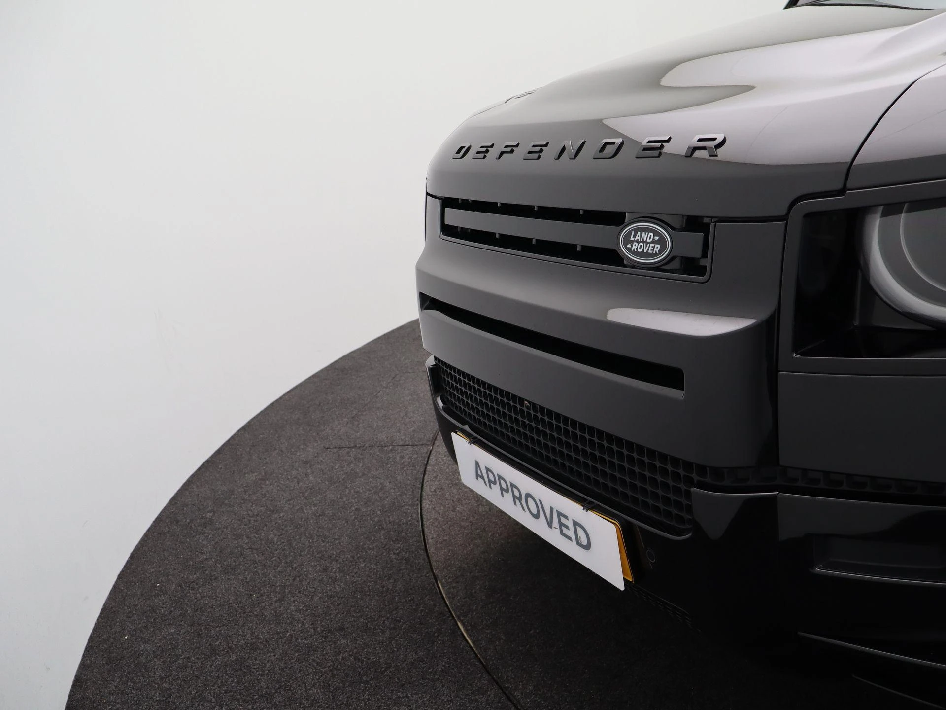 Land Rover Defender 110 2.0 P300e 110 X-Dynamic HSE