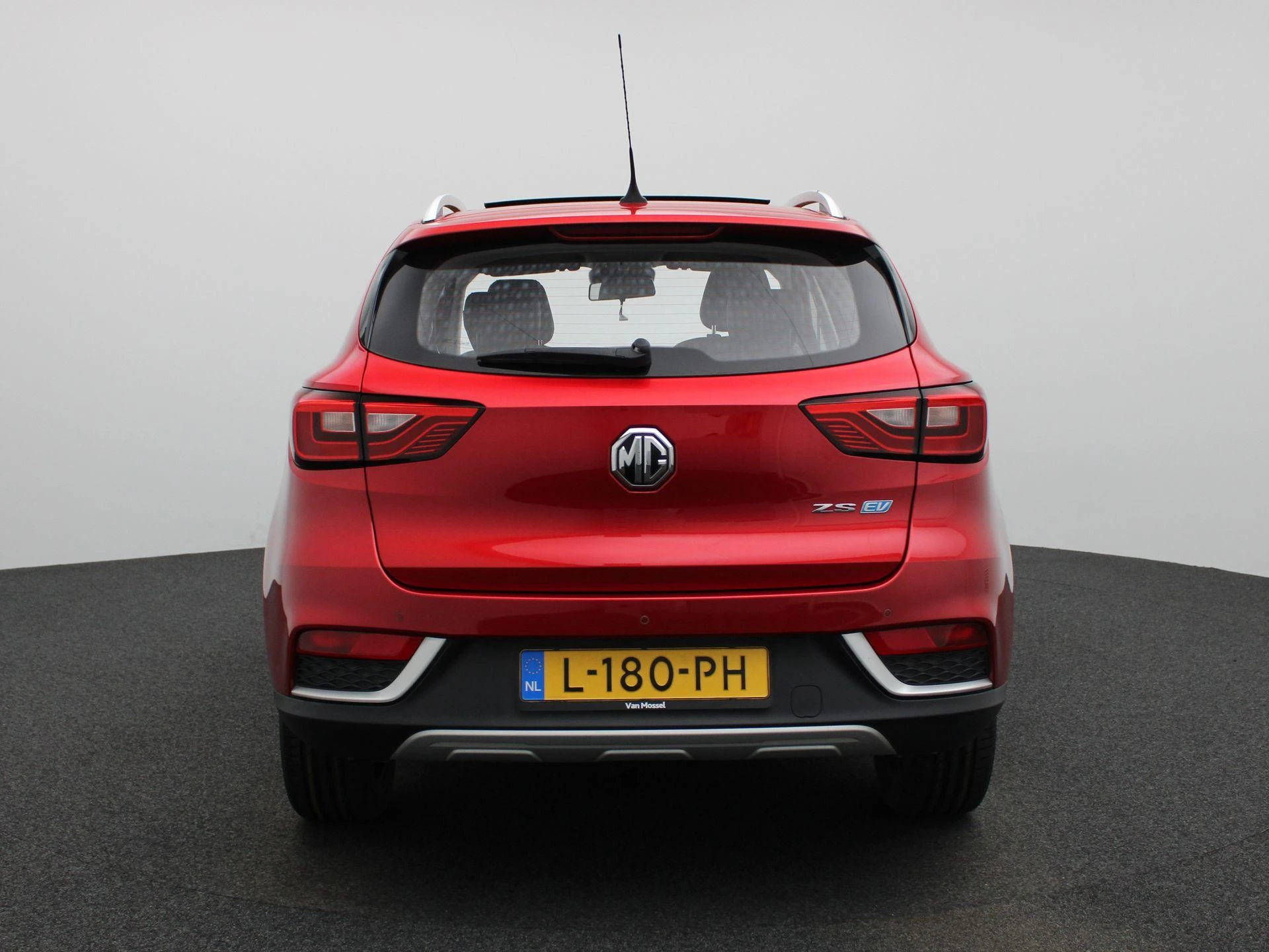 MG-ZS EV-image-4