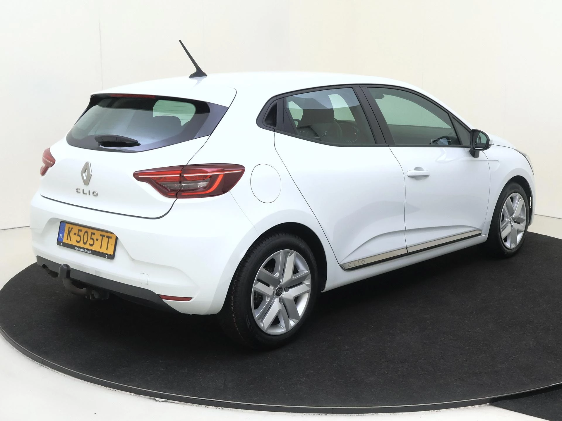 Renault-Clio-image-3