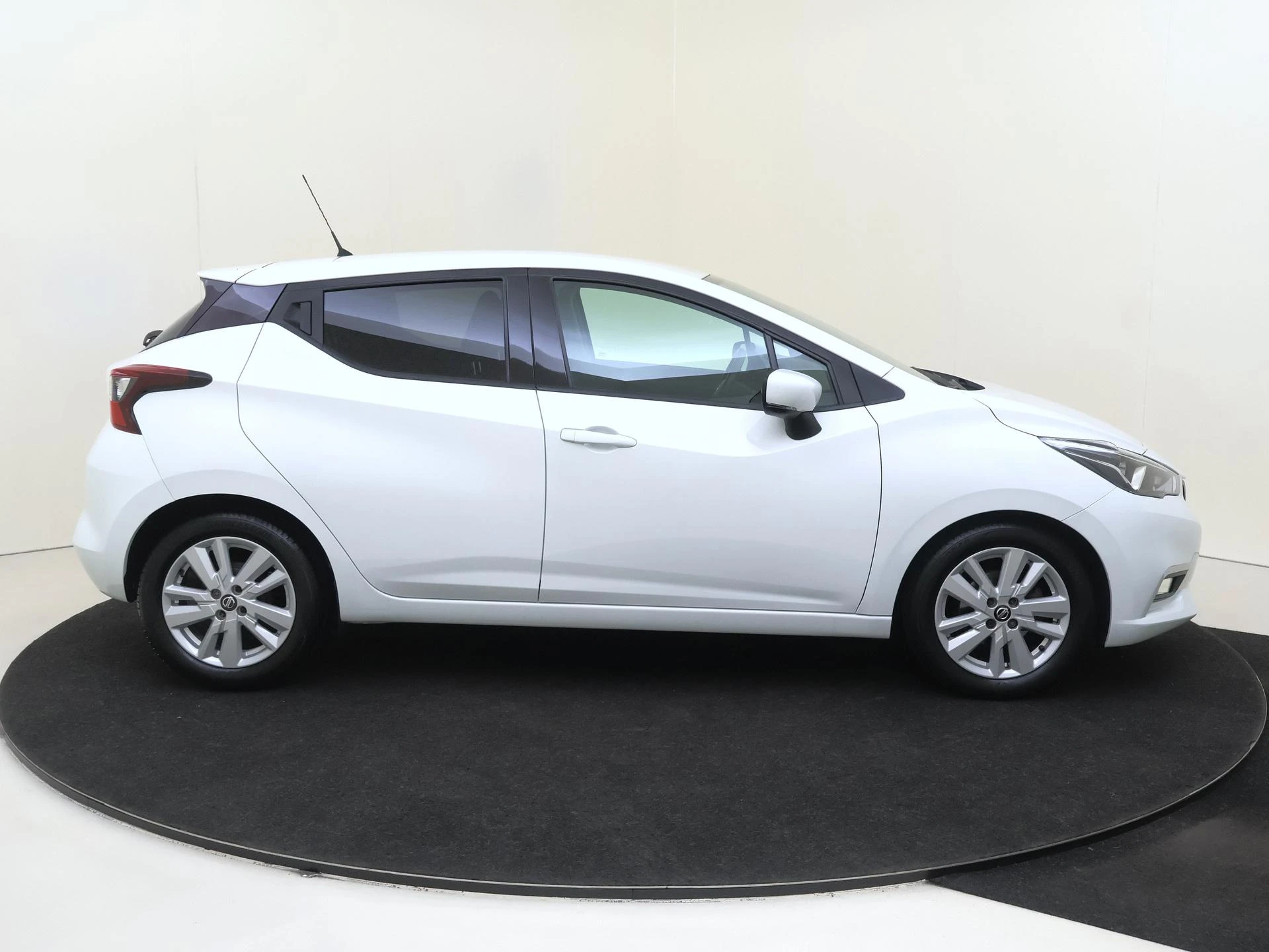 Nissan Micra 1.0 IG-T N-Connecta
