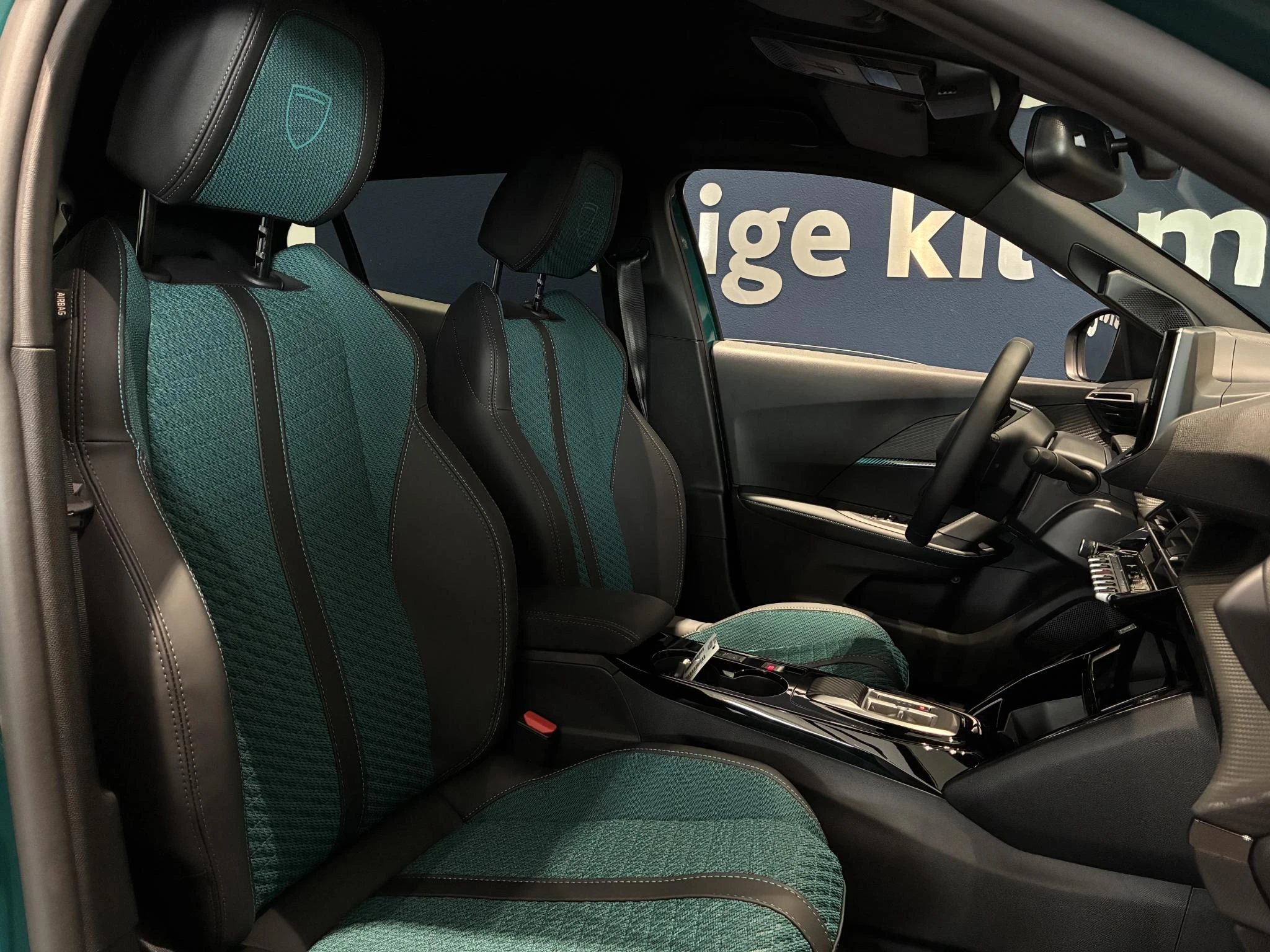 Peugeot-2008-image-4