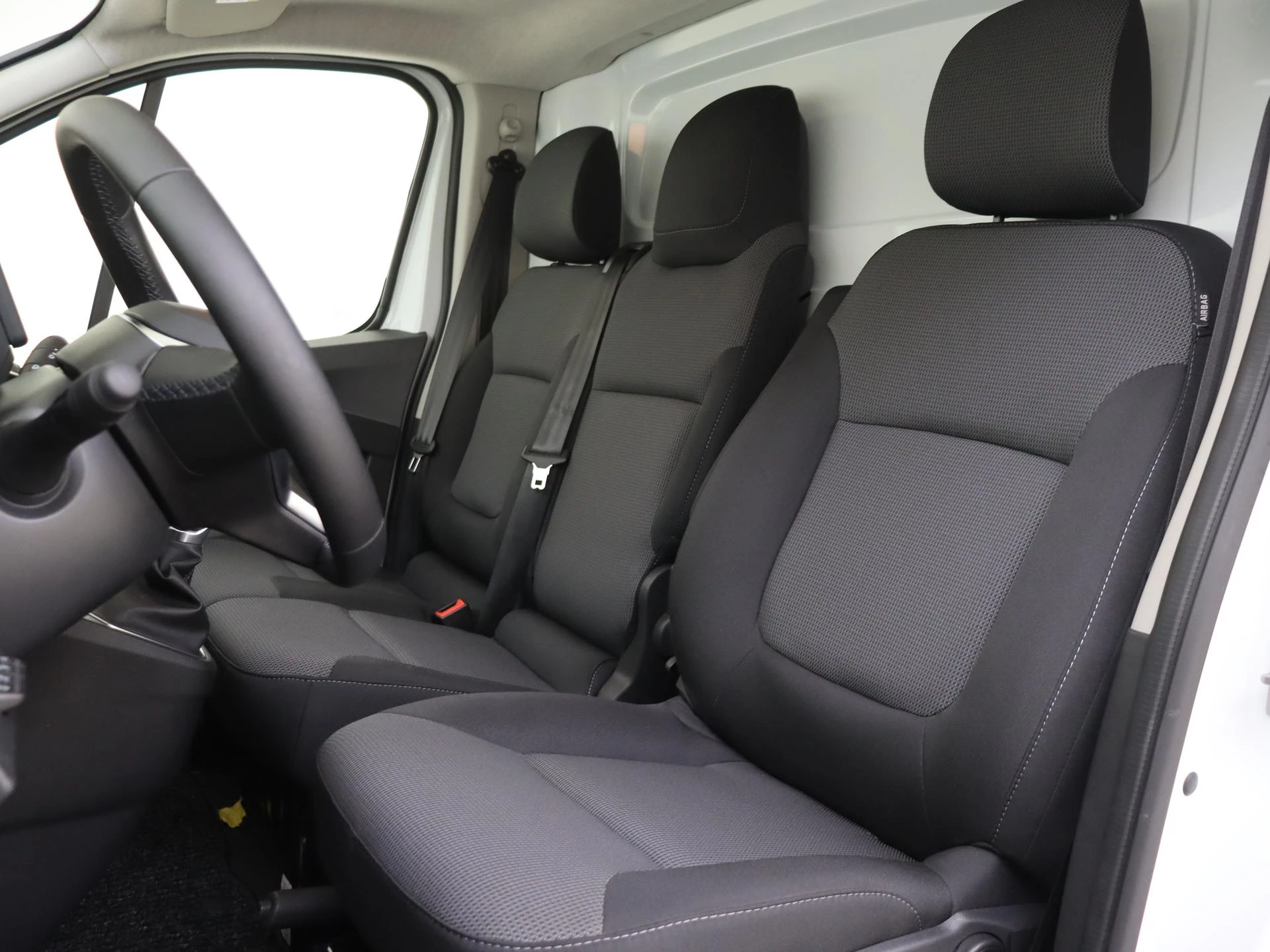 Renault-Trafic-image-13