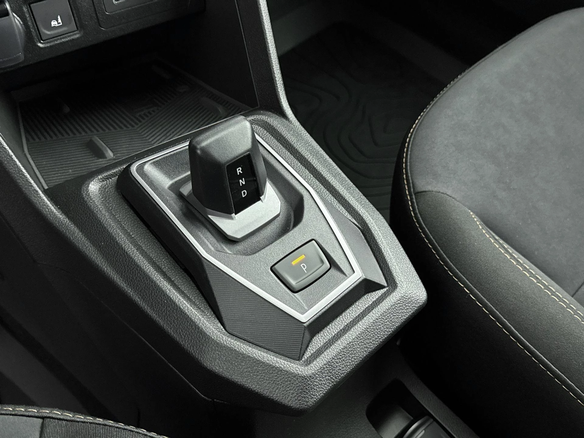 Dacia-Sandero Stepway-image-12