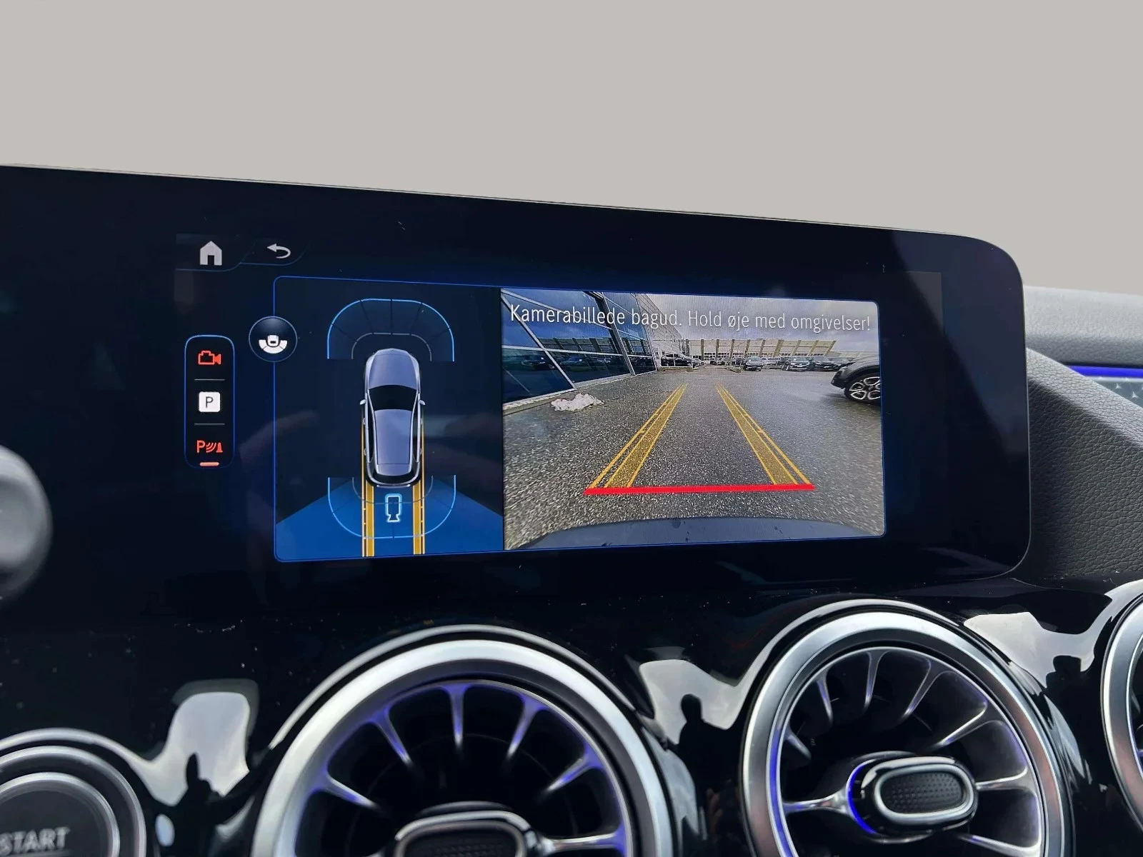 Mercedes-Benz-EQA-image-16