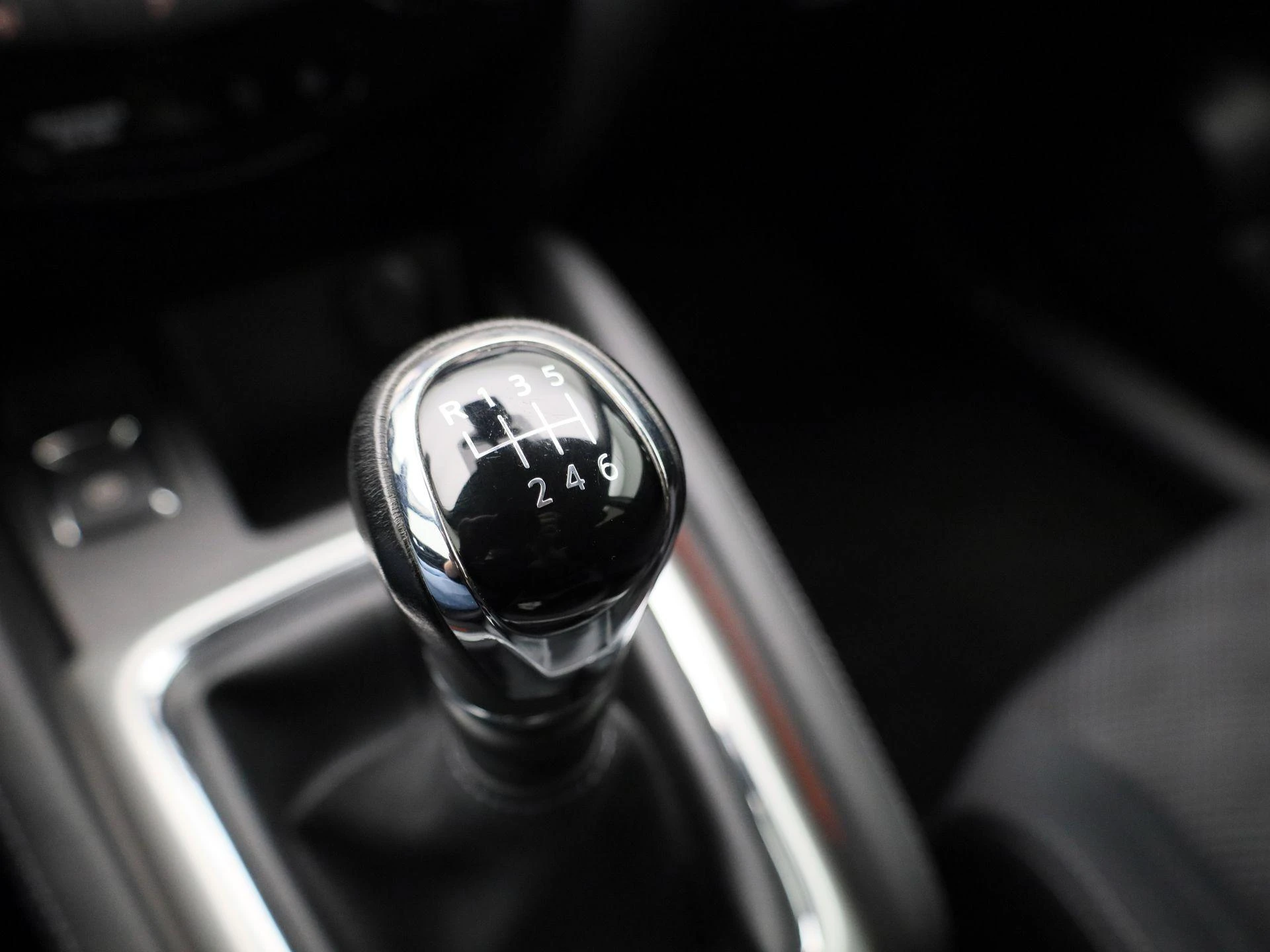 Nissan-QASHQAI-image-25
