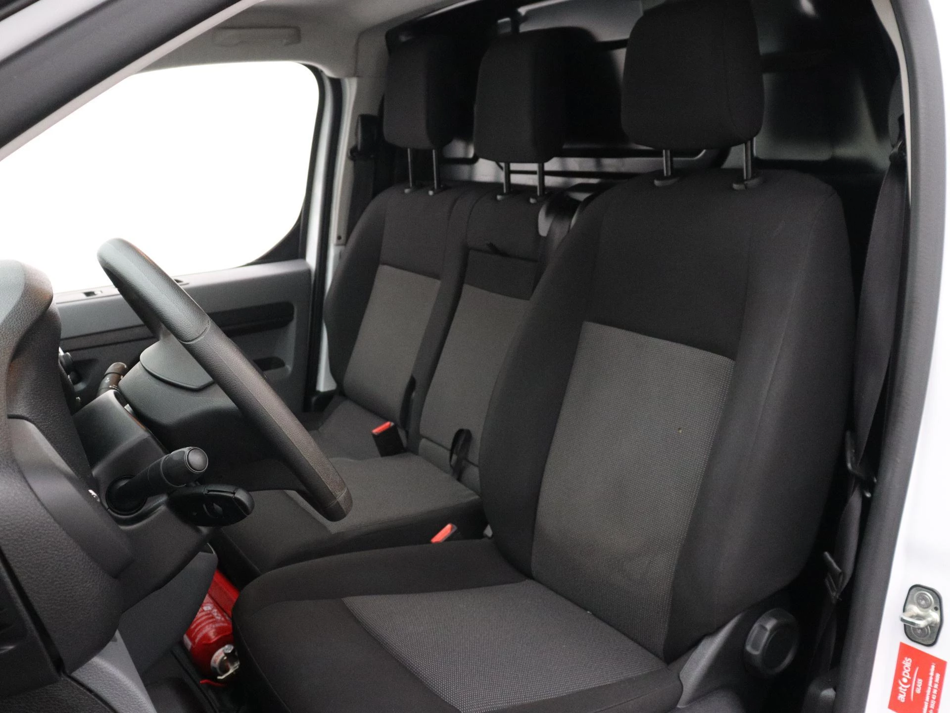 Opel-Vivaro-image-3