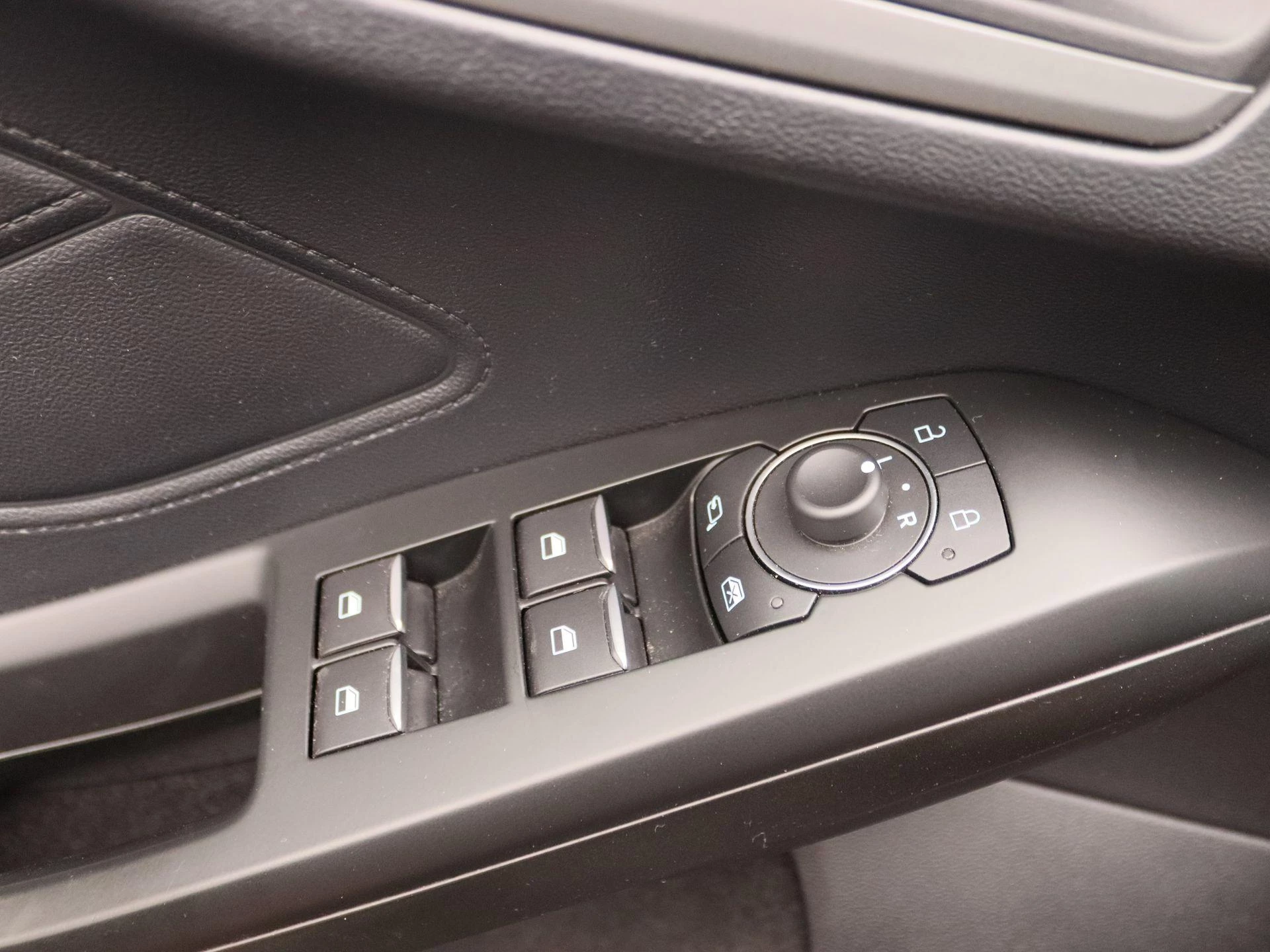 Ford Focus Wagon 1.0 EcoBoost Hybrid Titanium Style