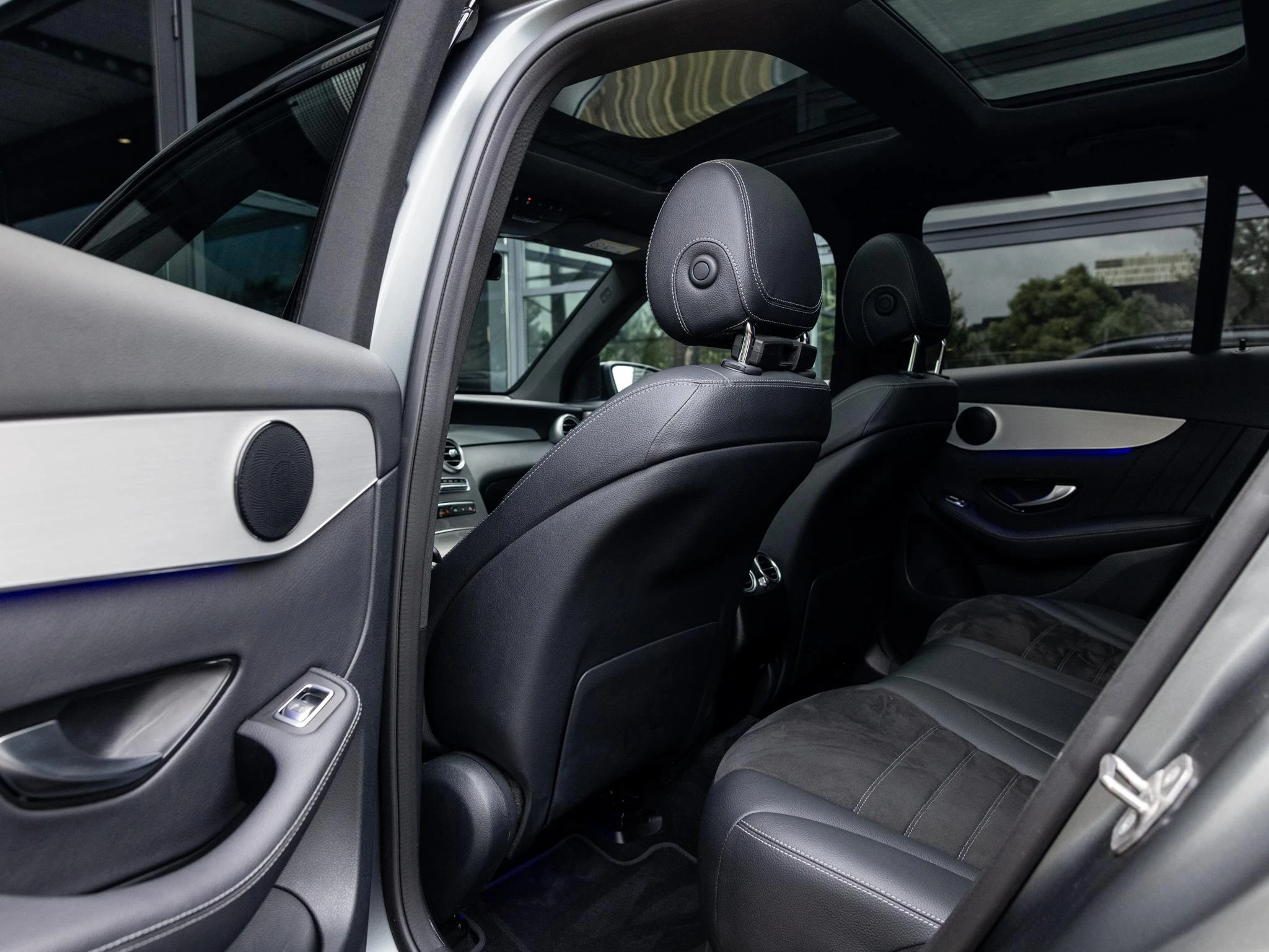 Mercedes-Benz-GLC-image-13