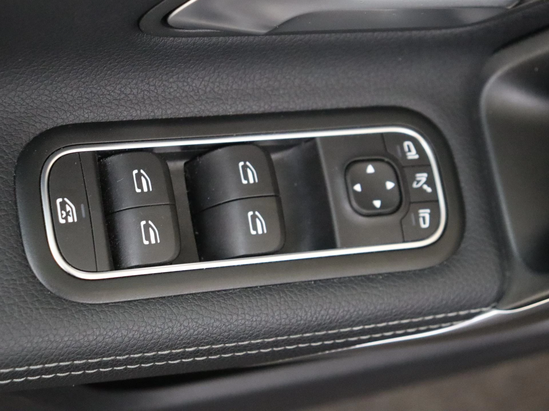 Mercedes-Benz-A-Klasse-image-23