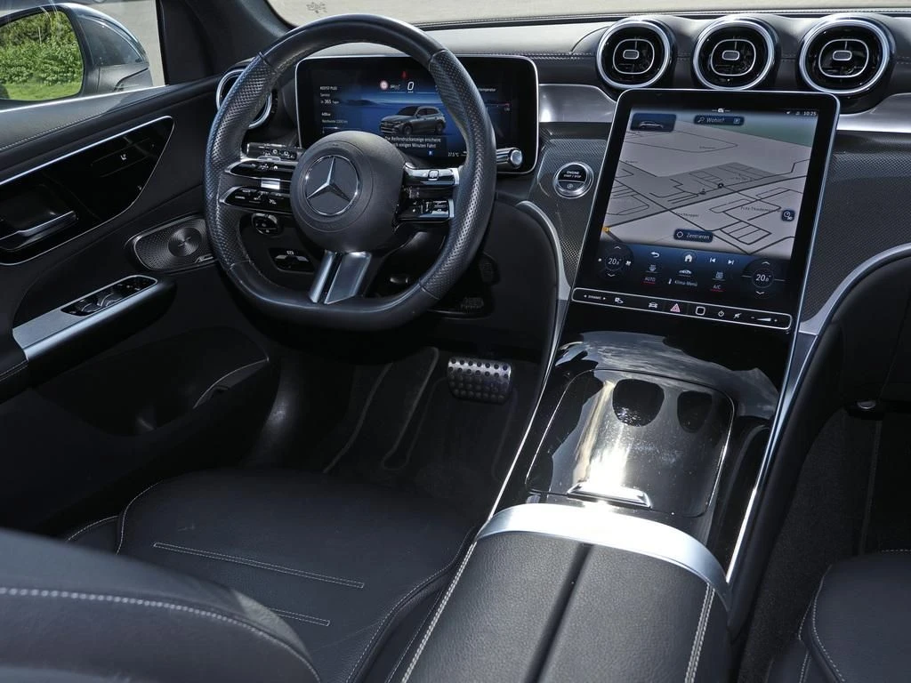 Mercedes-Benz-GLC 220 d-image-10