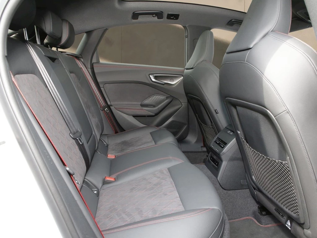 Audi A5 Lim. e-hybrid Q S line 19"|PANO|MATRIX|B&O