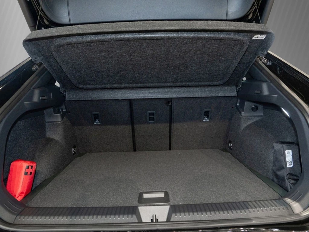 Volkswagen T-Roc 1.5 eTSI DSG R-Line Matrix, Pano