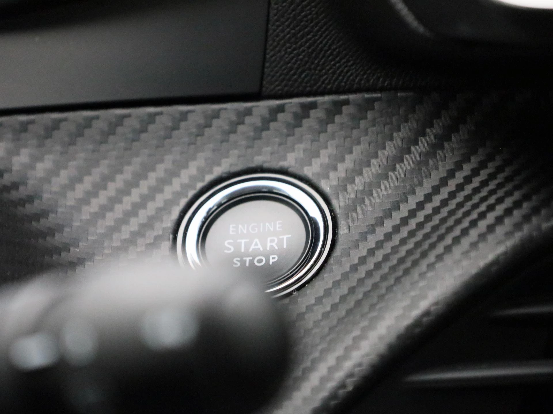 Peugeot-e-208-image-22