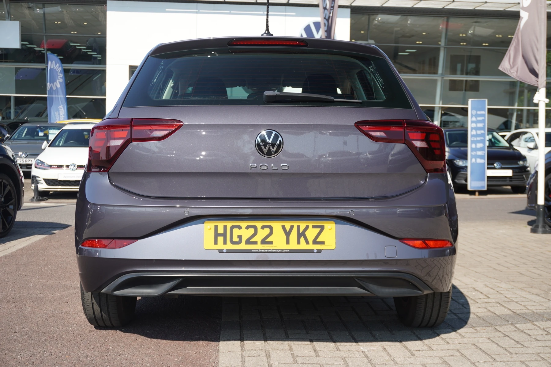 Volkswagen-Polo-image-27