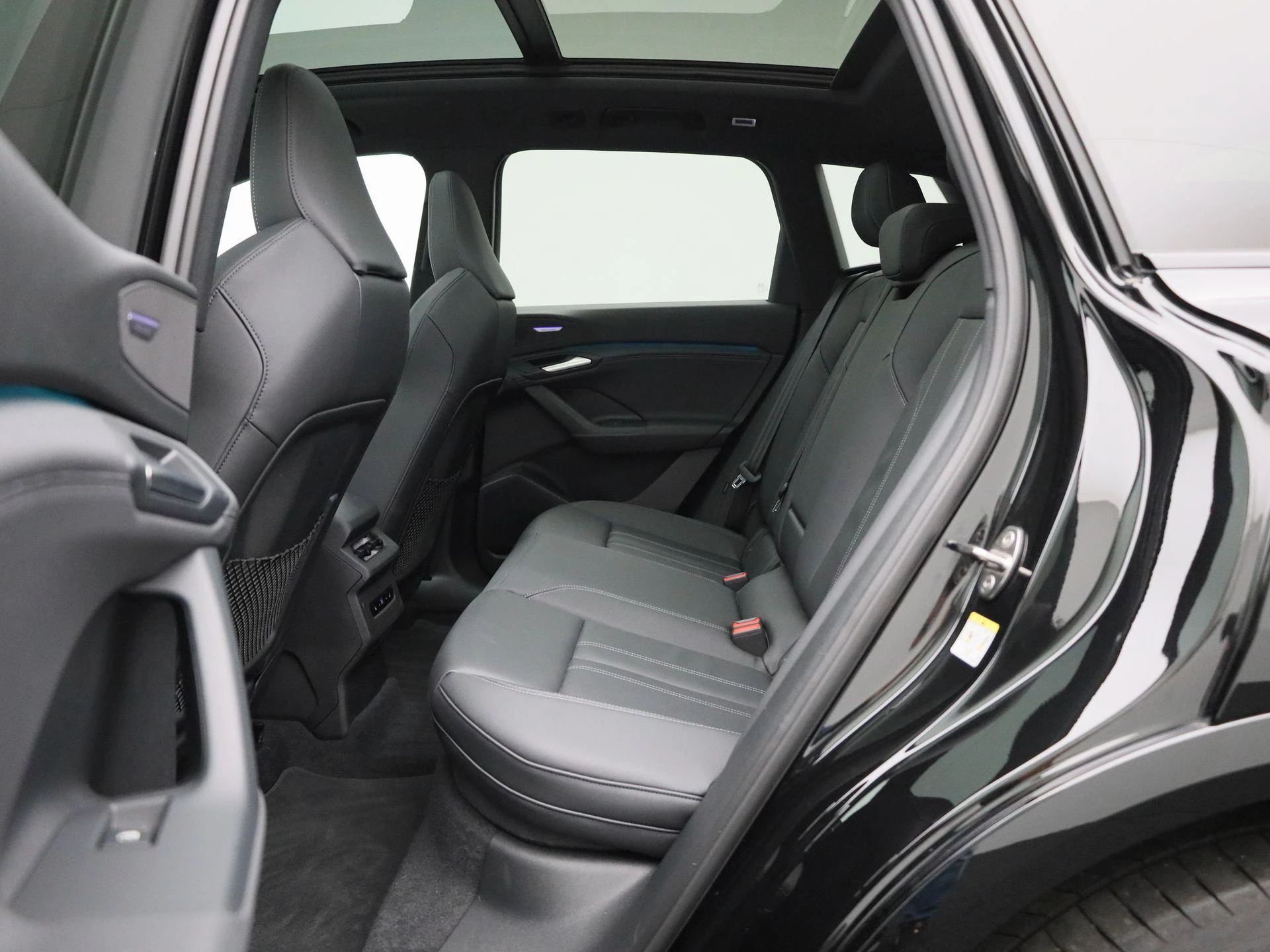Audi-Q6 e-tron-image-11