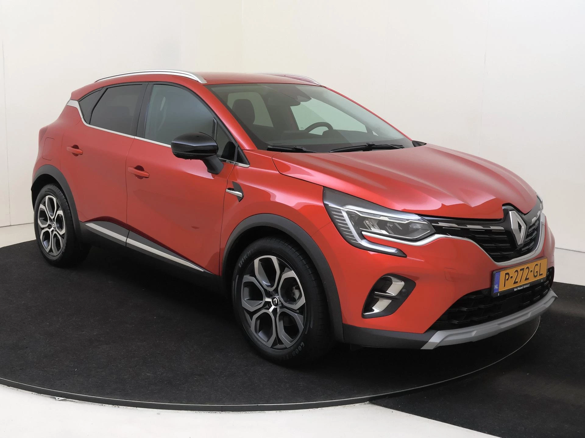 Renault-Captur-image-1