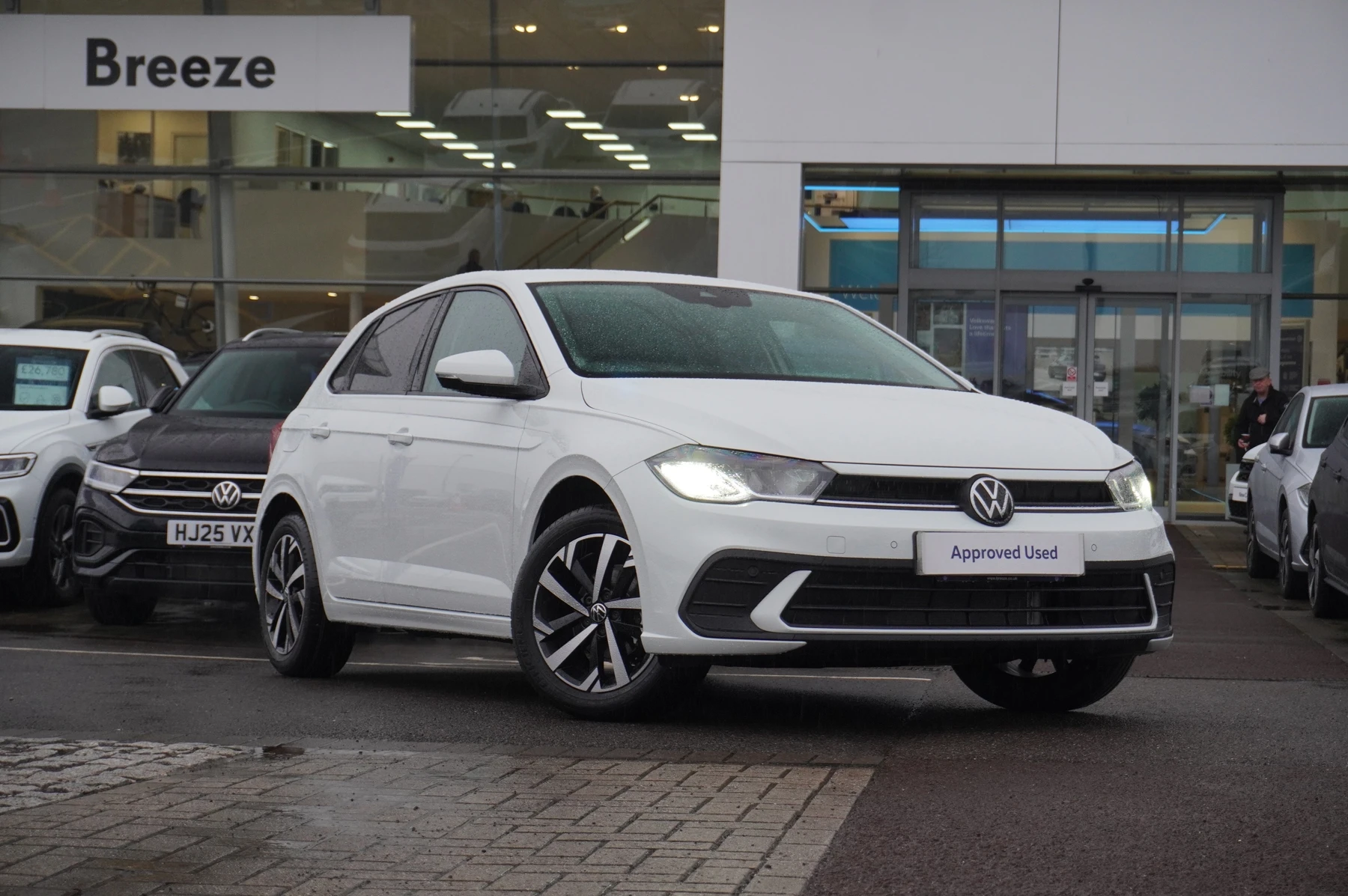 Volkswagen-Polo-image-0