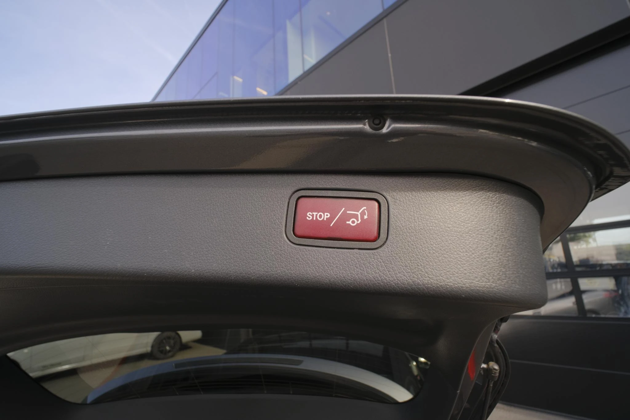 Mercedes-Benz-C-Klasse-image-24