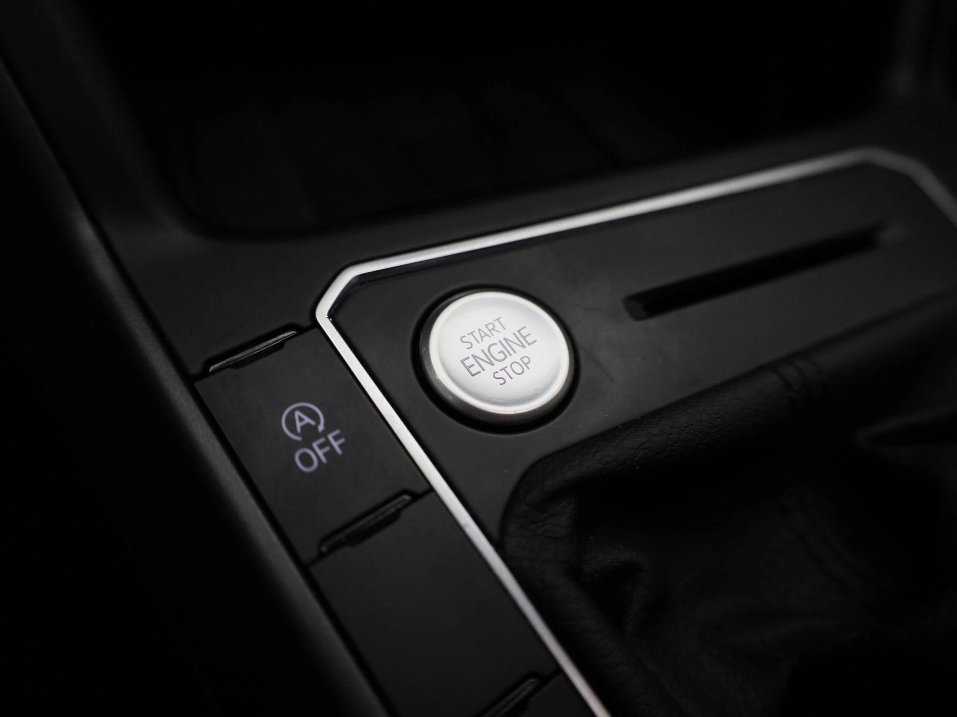Volkswagen-Polo-image-27