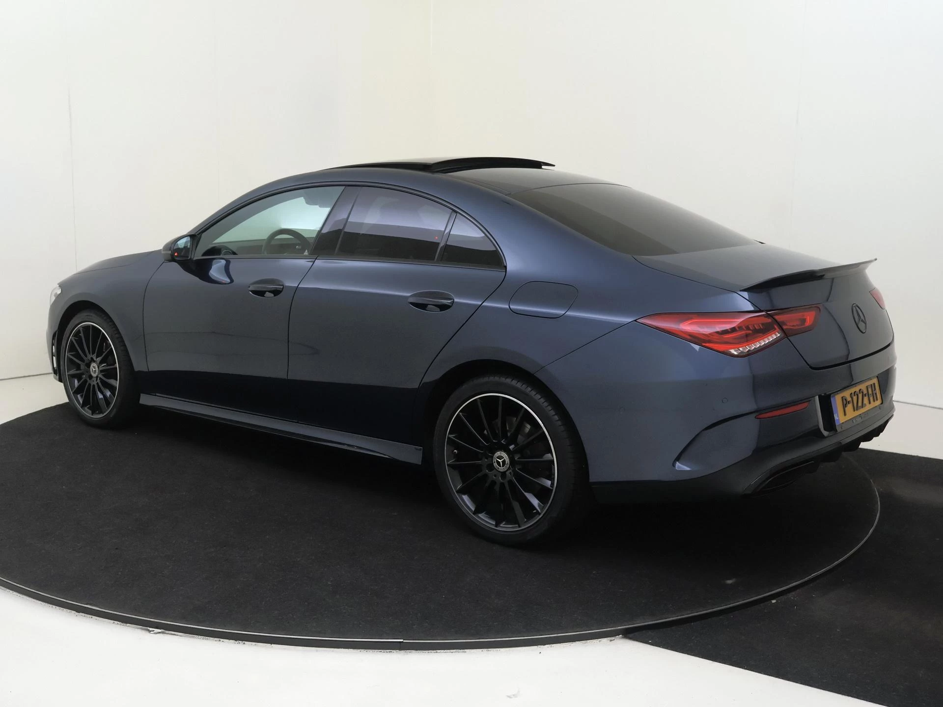 Mercedes-Benz CLA 250 e Premium Plus