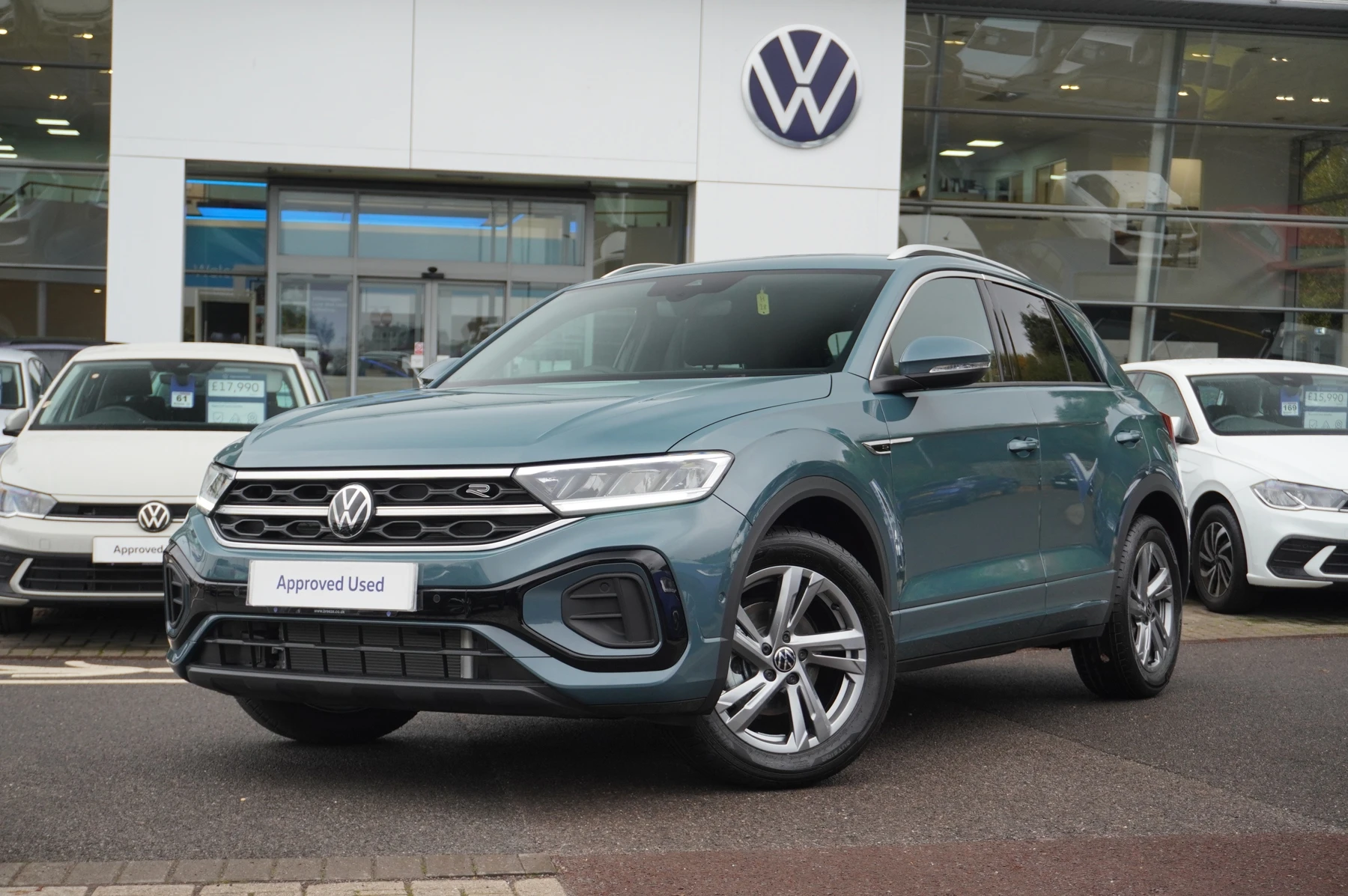 Volkswagen-T-Roc-image-18
