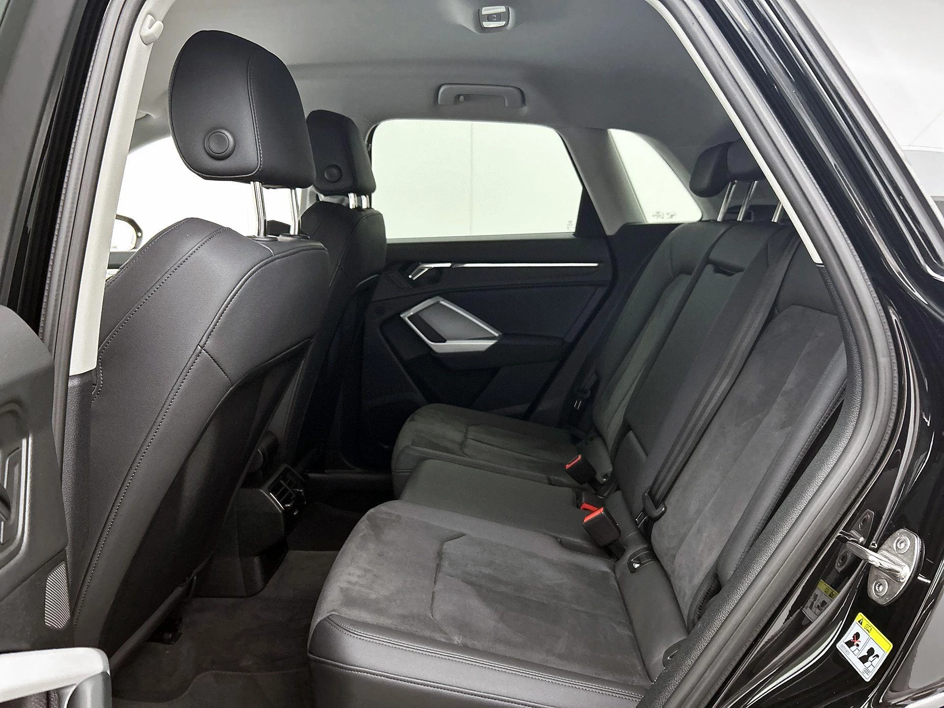 Audi Q3 35 TFSI S edition 150 PK