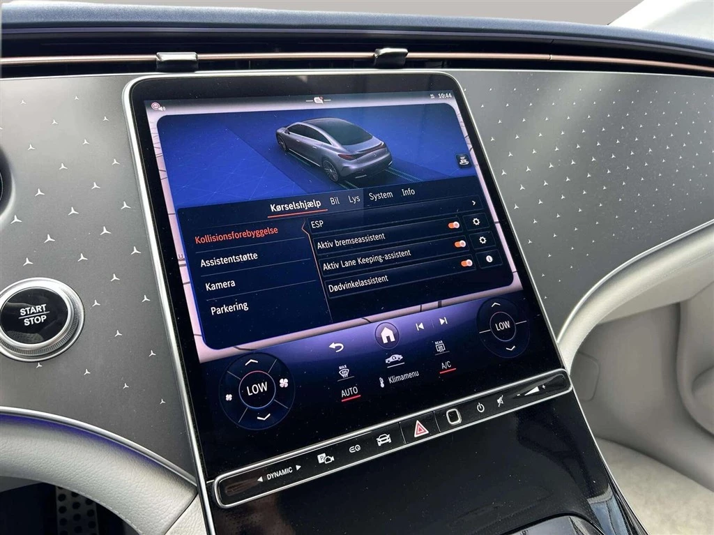 Mercedes-Benz-EQE-image-16