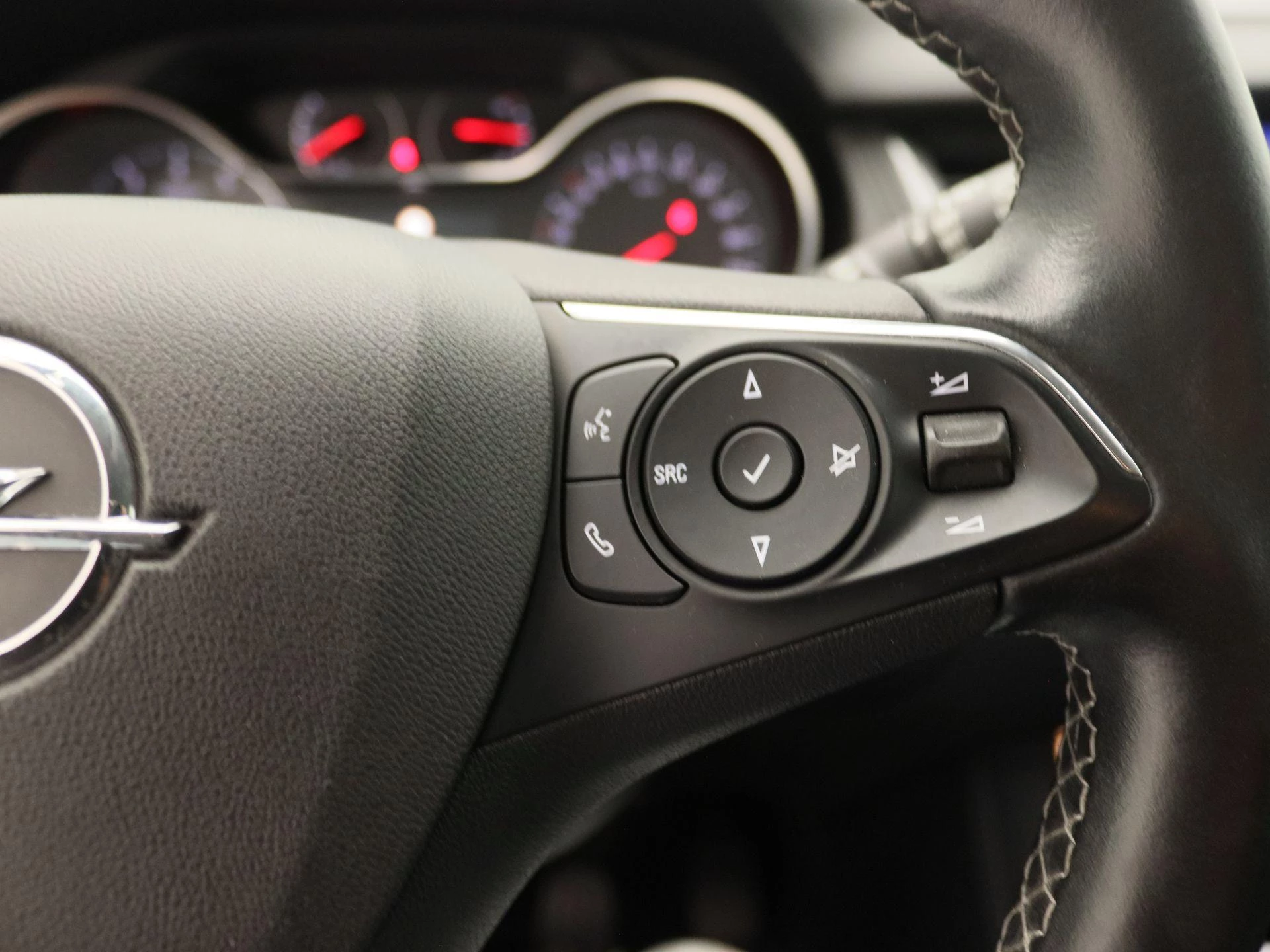 Opel Grandland X 1.2 Turbo Business Executive