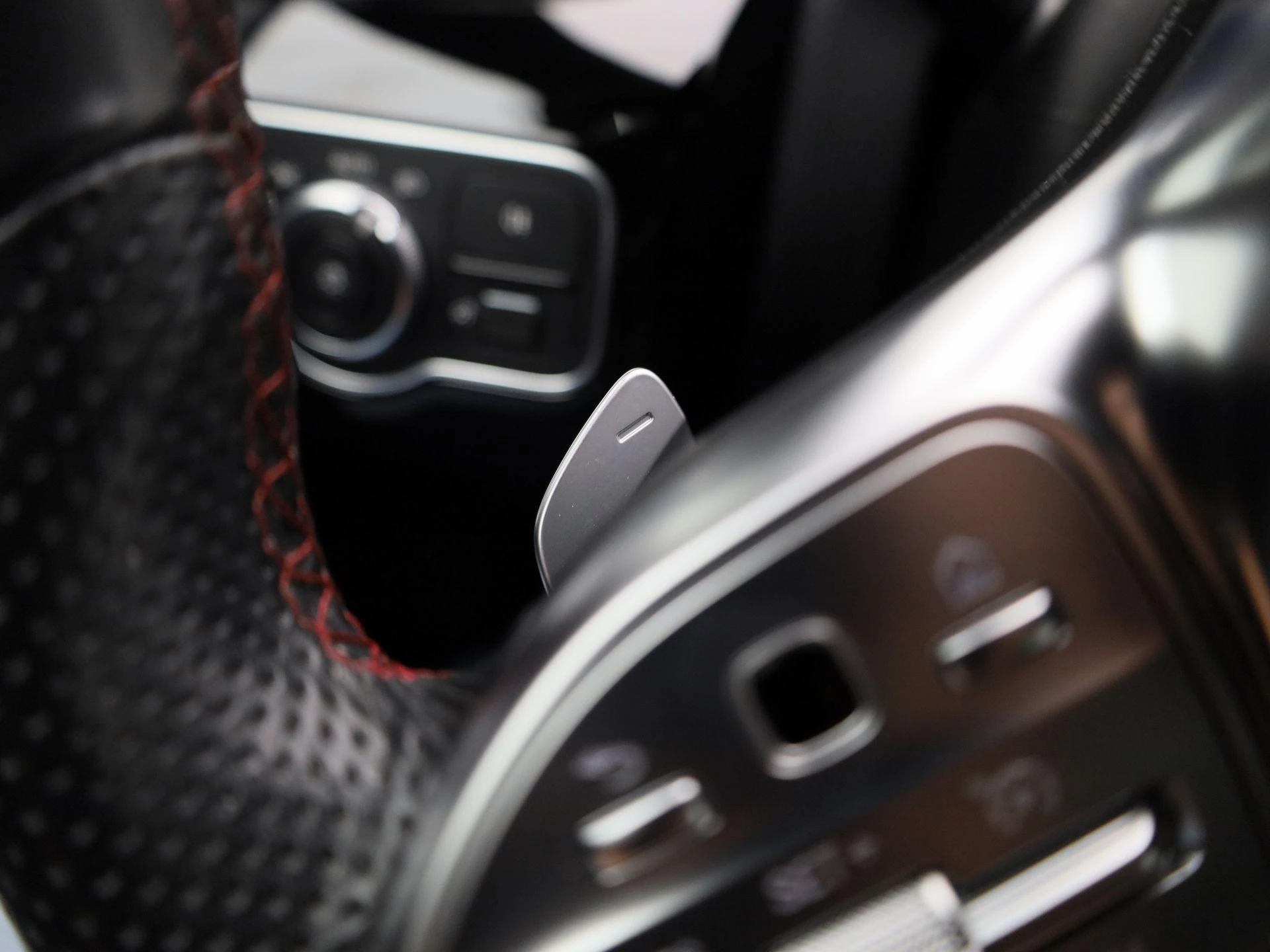 Mercedes-Benz-CLA-image-22