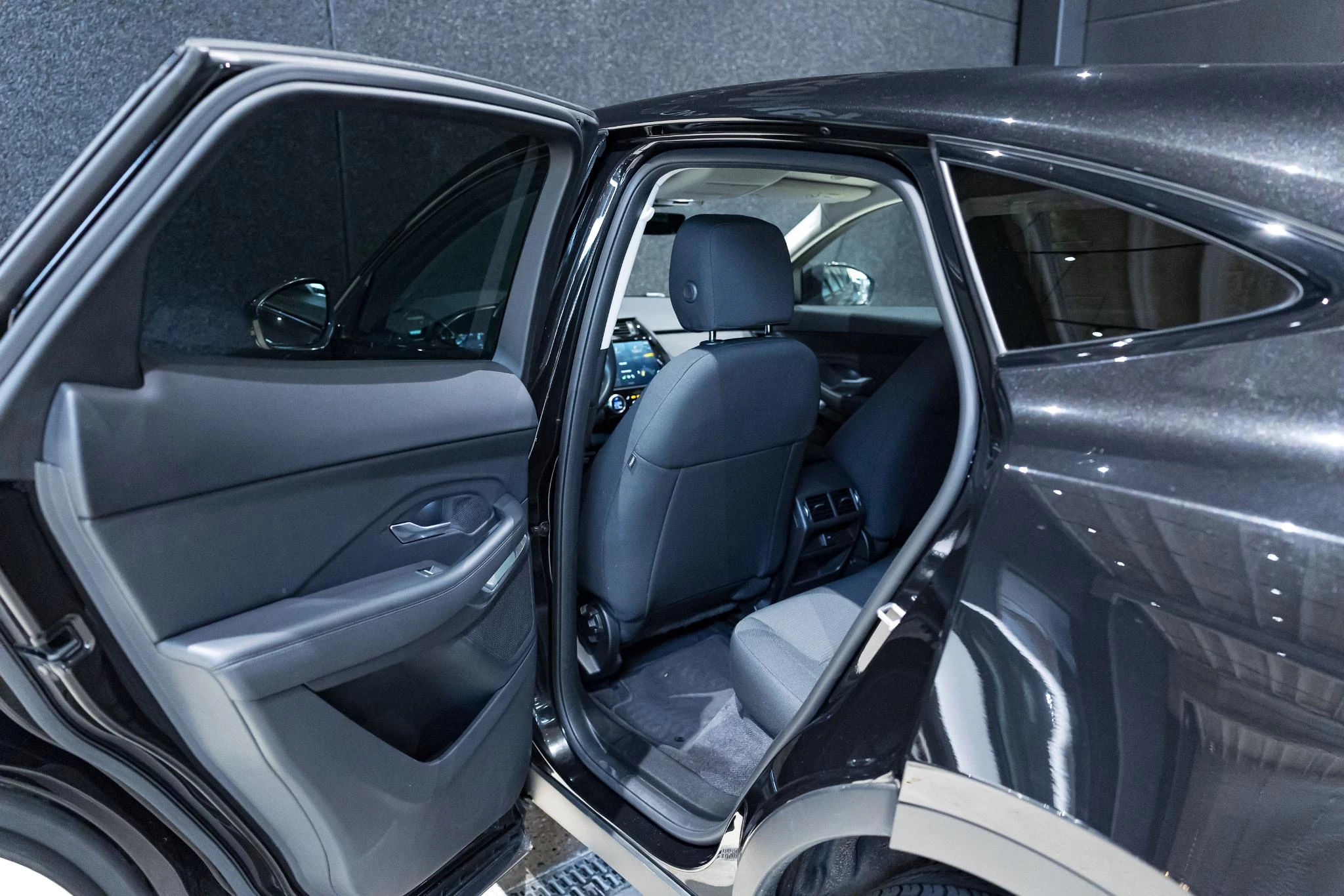 Jaguar-E-PACE-image-7