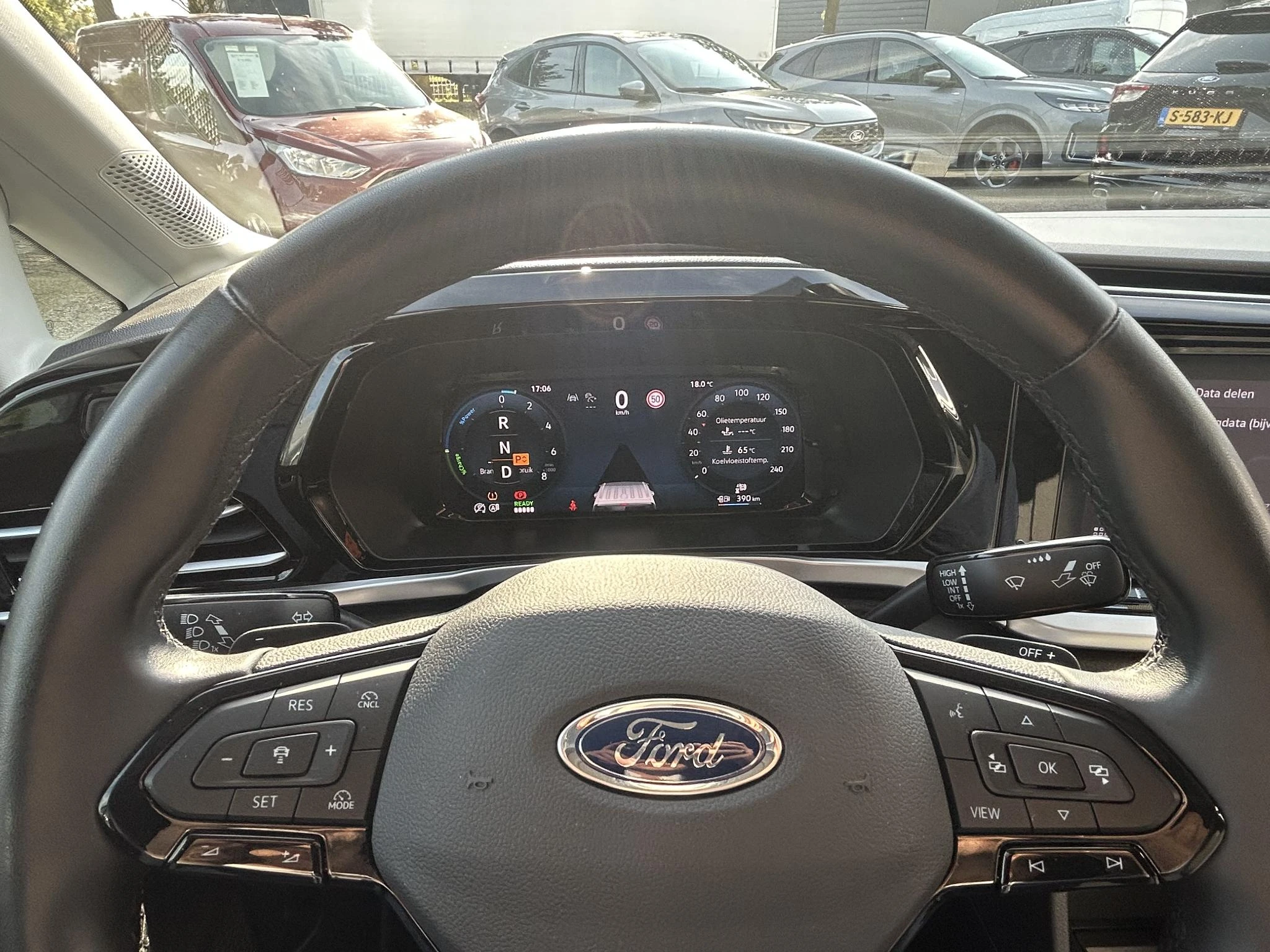 Ford-Transit Connect-image-10