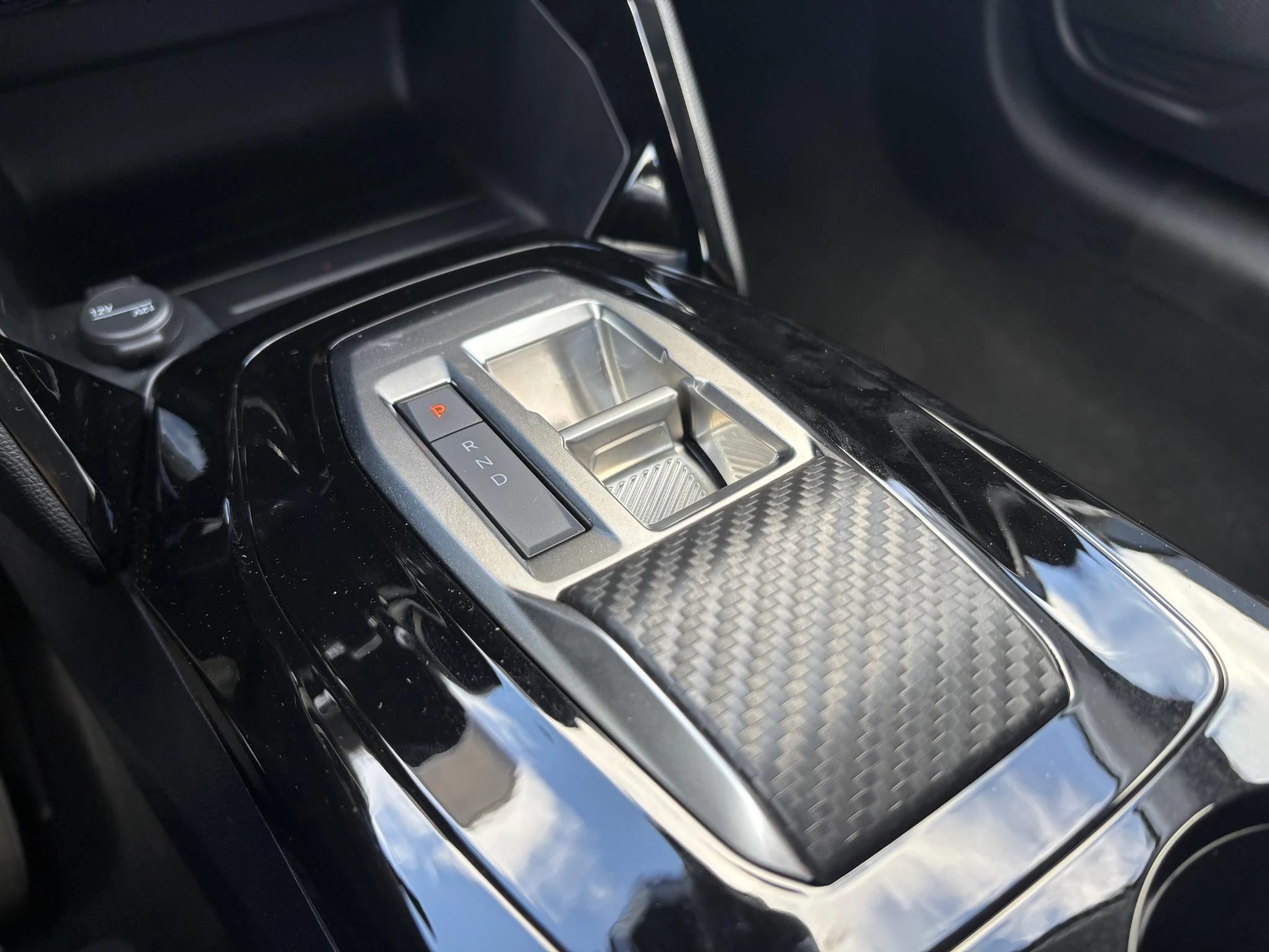 Peugeot-208-image-19