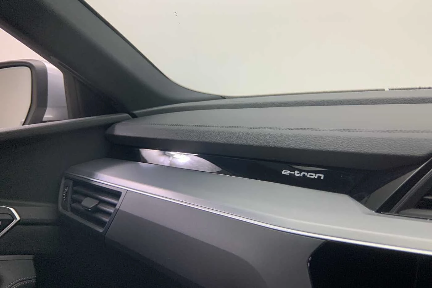 Audi-e-tron-image-14