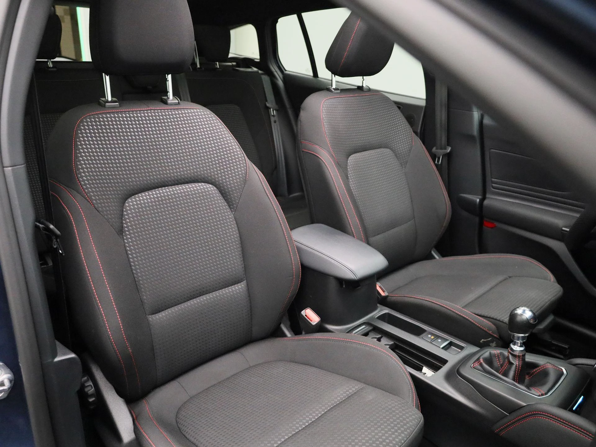 Ford Focus Wagon 1.0 EcoBoost Hybrid ST Line X
