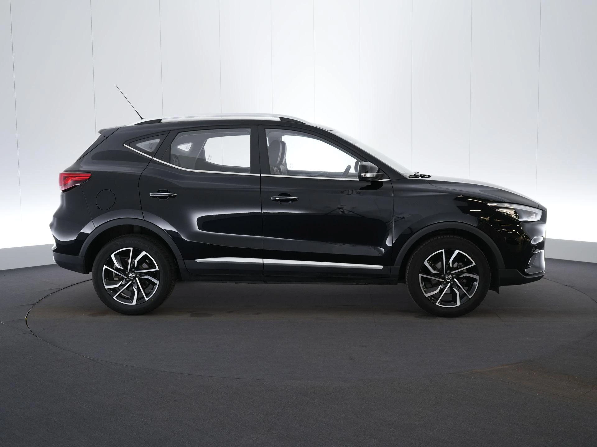 MG-ZS-image-5