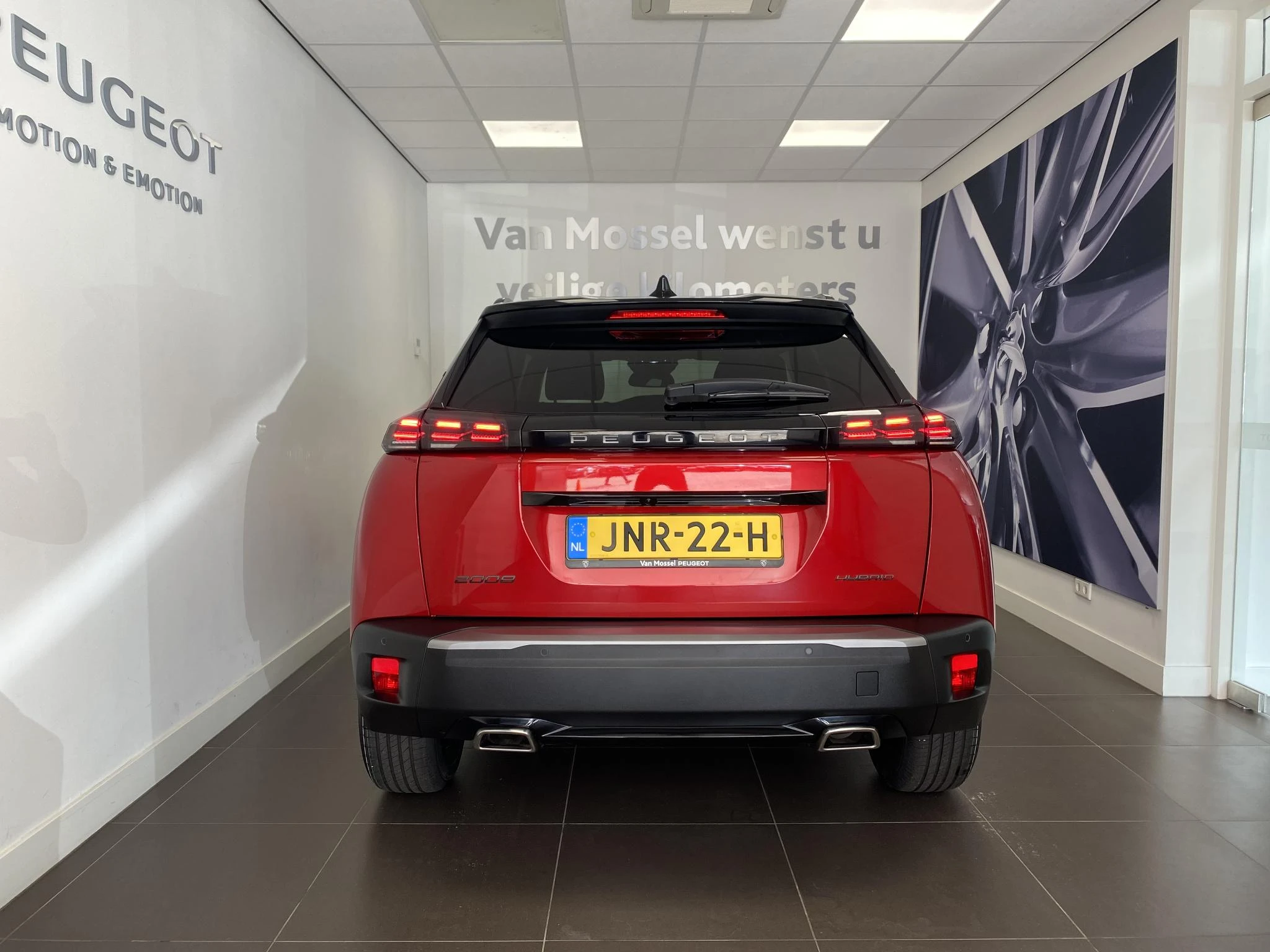 Peugeot 2008 1.2 Hybrid 145 GT