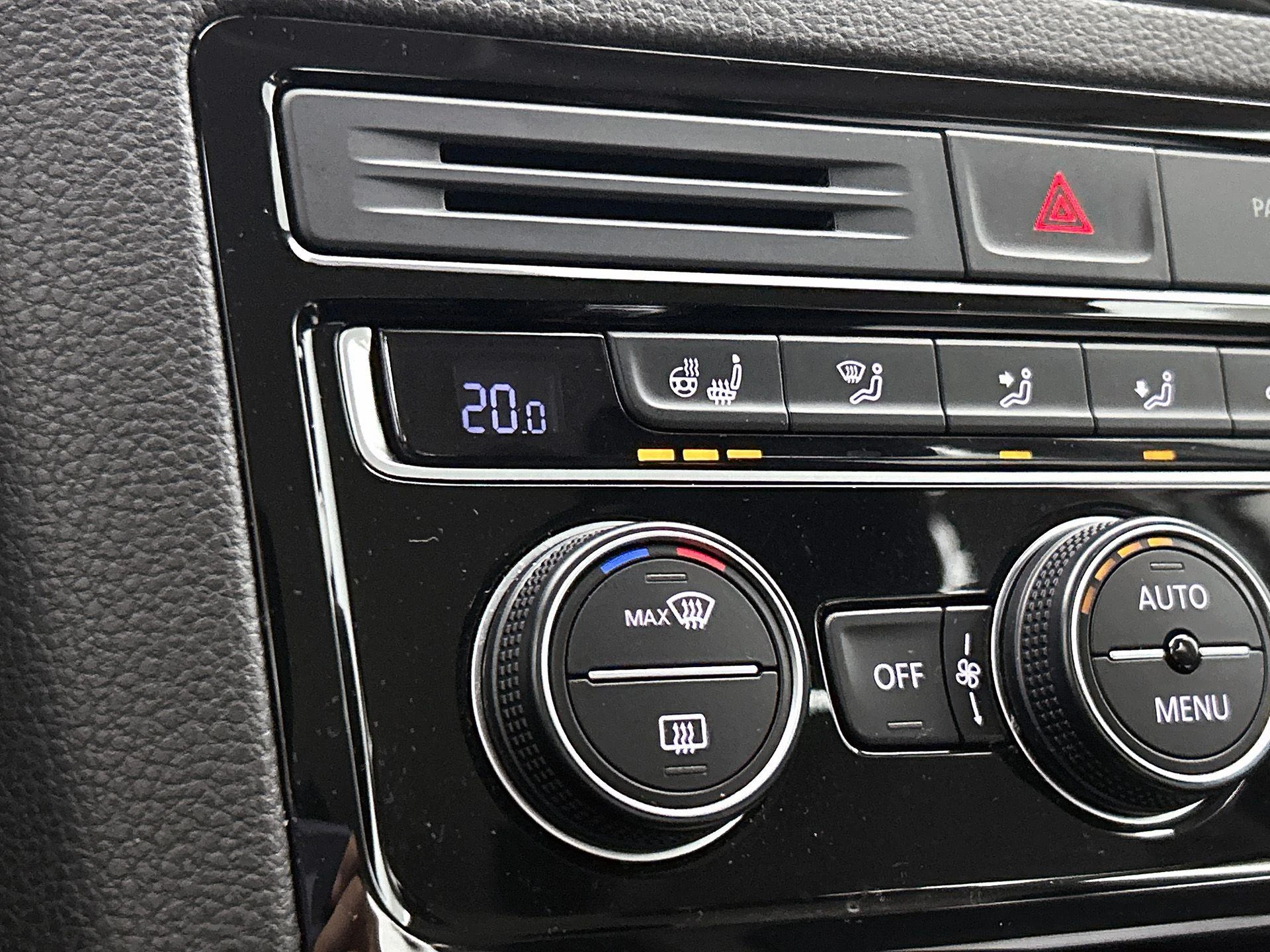 Volkswagen-Golf Sportsvan-image-7