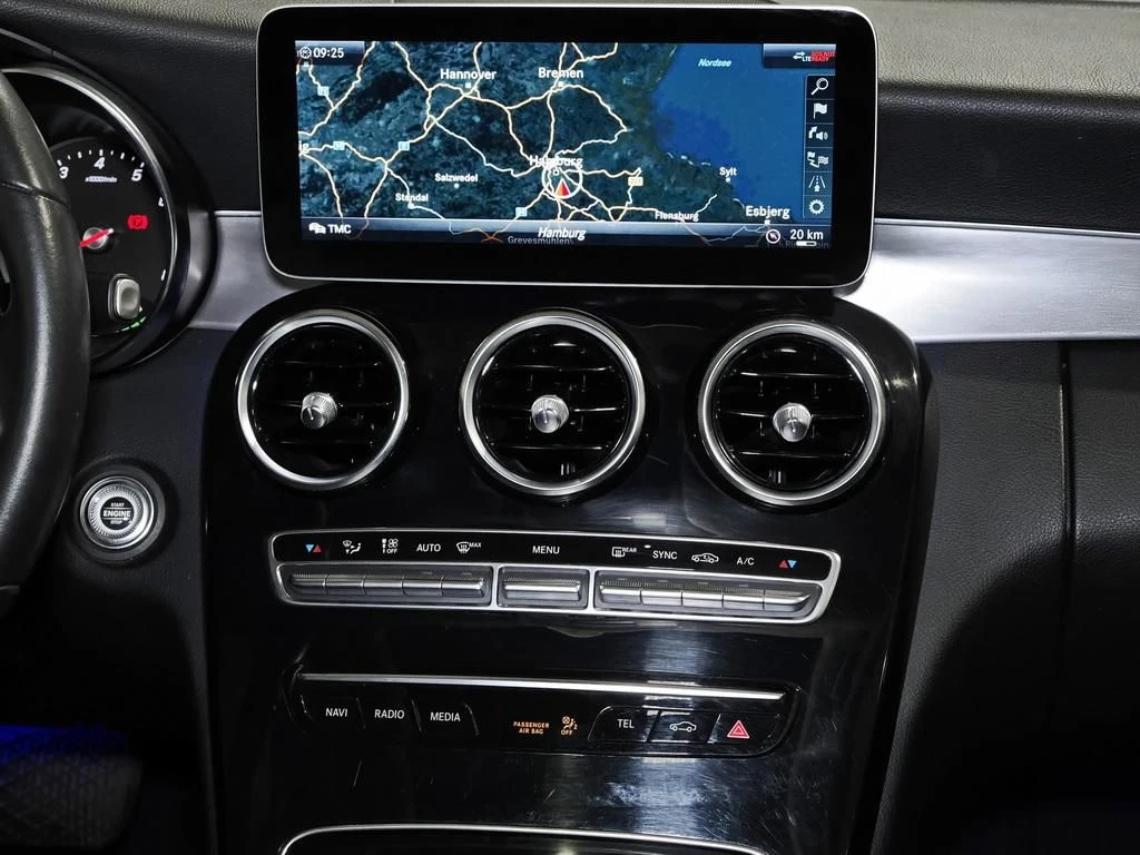 Mercedes-Benz-C-Klasse 200-image-10