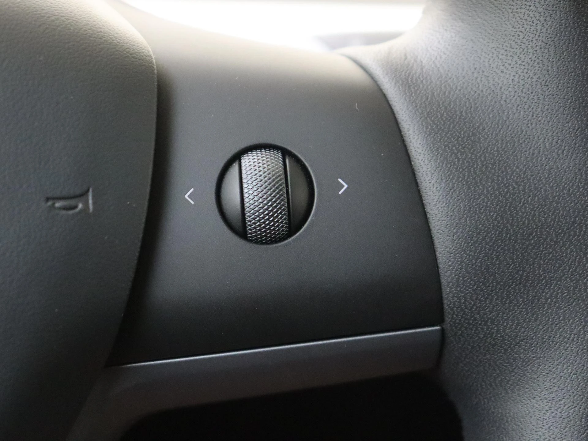 Tesla-Model Y-image-14