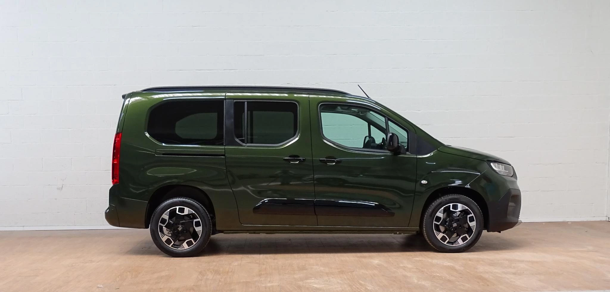 Fiat Qubo L 1.5 BlueHDI 130 S&S AT La Prima Long 7 seats gps+c