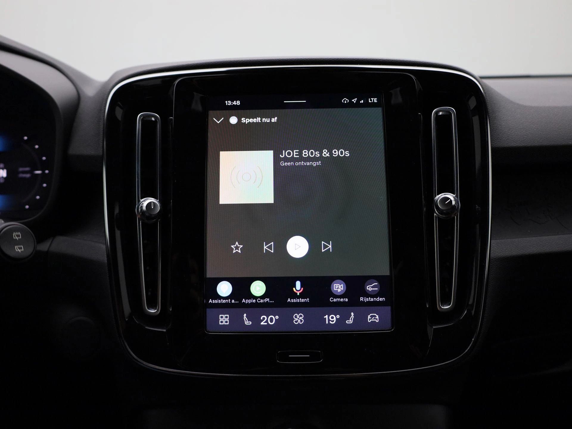 Volvo-XC40-image-20