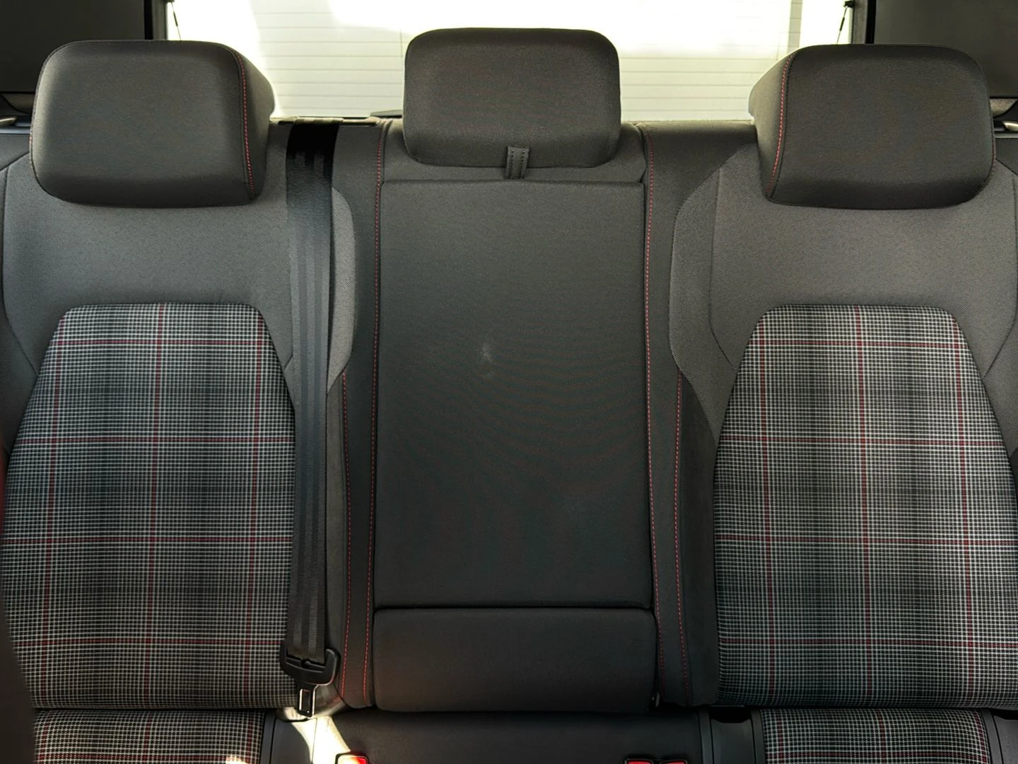 Volkswagen-Golf-image-8