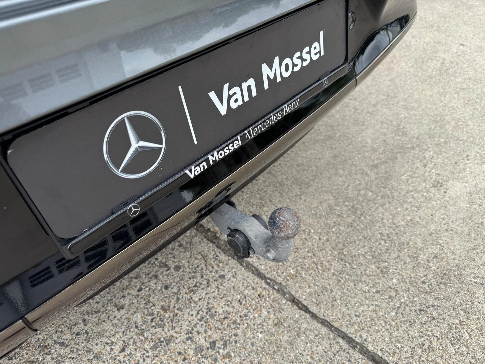Mercedes-Benz-EQS-image-27