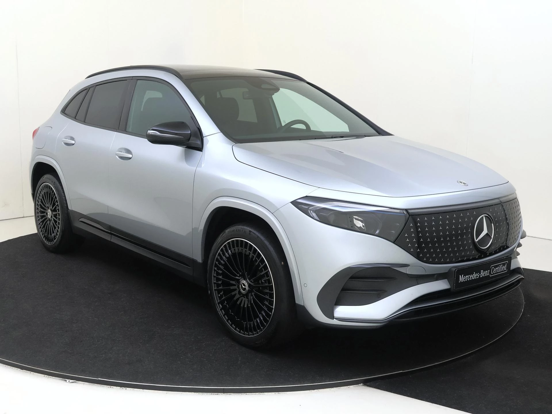 Mercedes-Benz-EQA-image-1