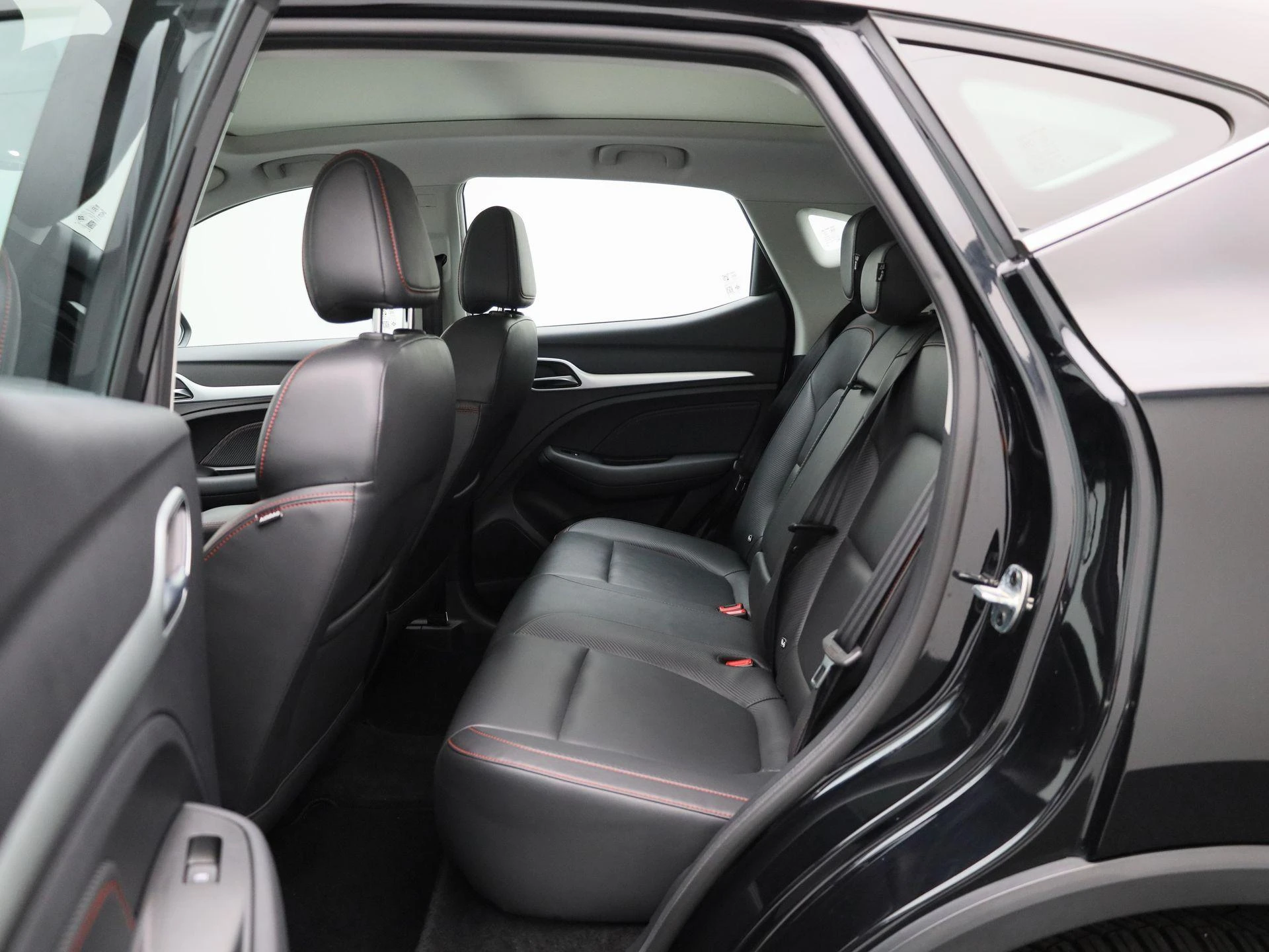 MG-ZS EV-image-9