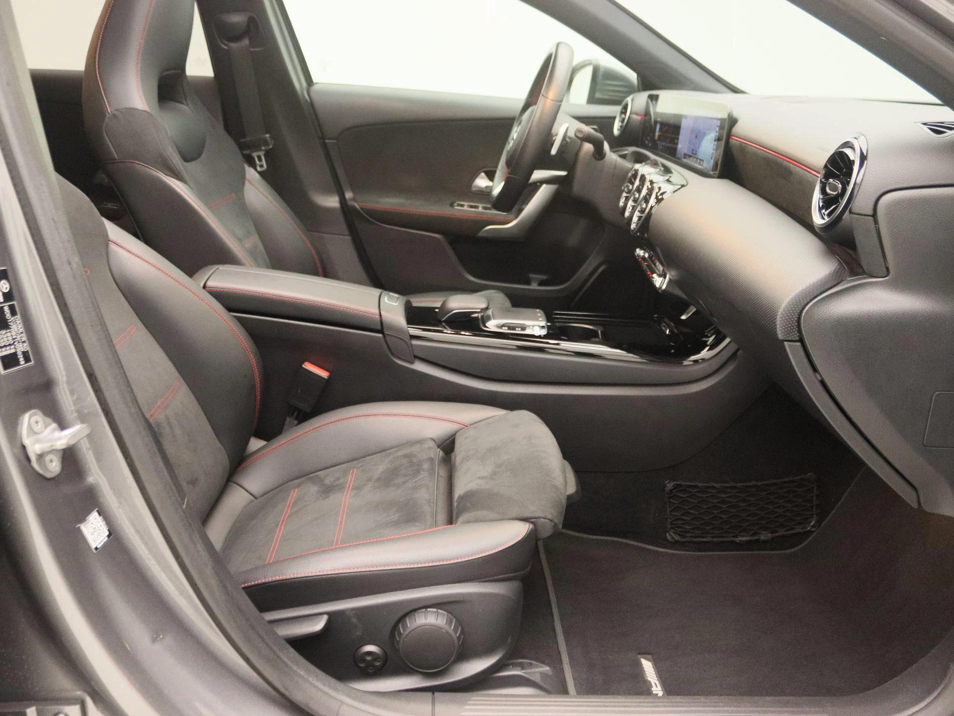 Mercedes-Benz-A-Klasse-image-25